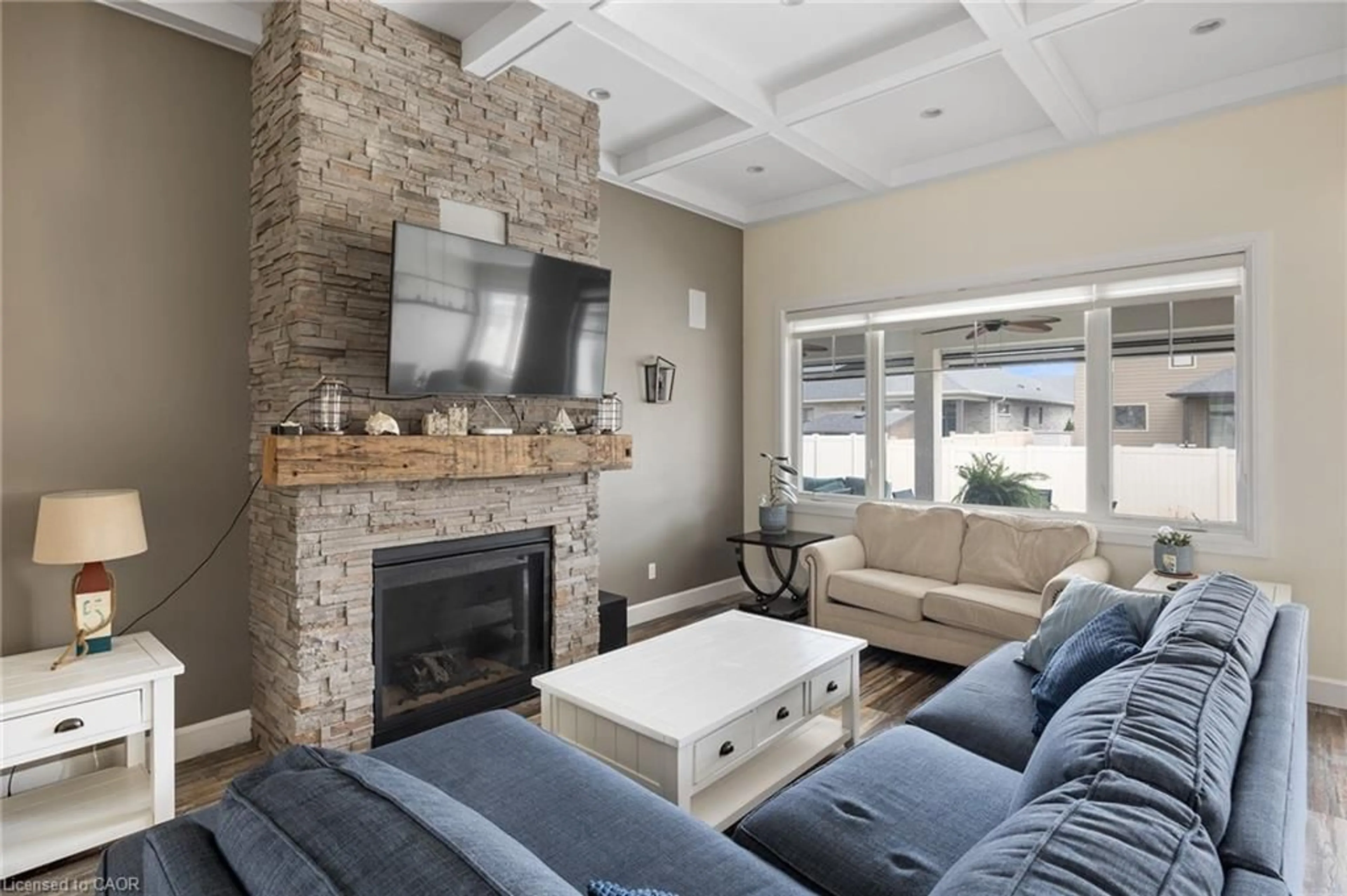 Living room with furniture, unknown for 5 Fracas Crt, Kingsville Ontario N9Y 0E3