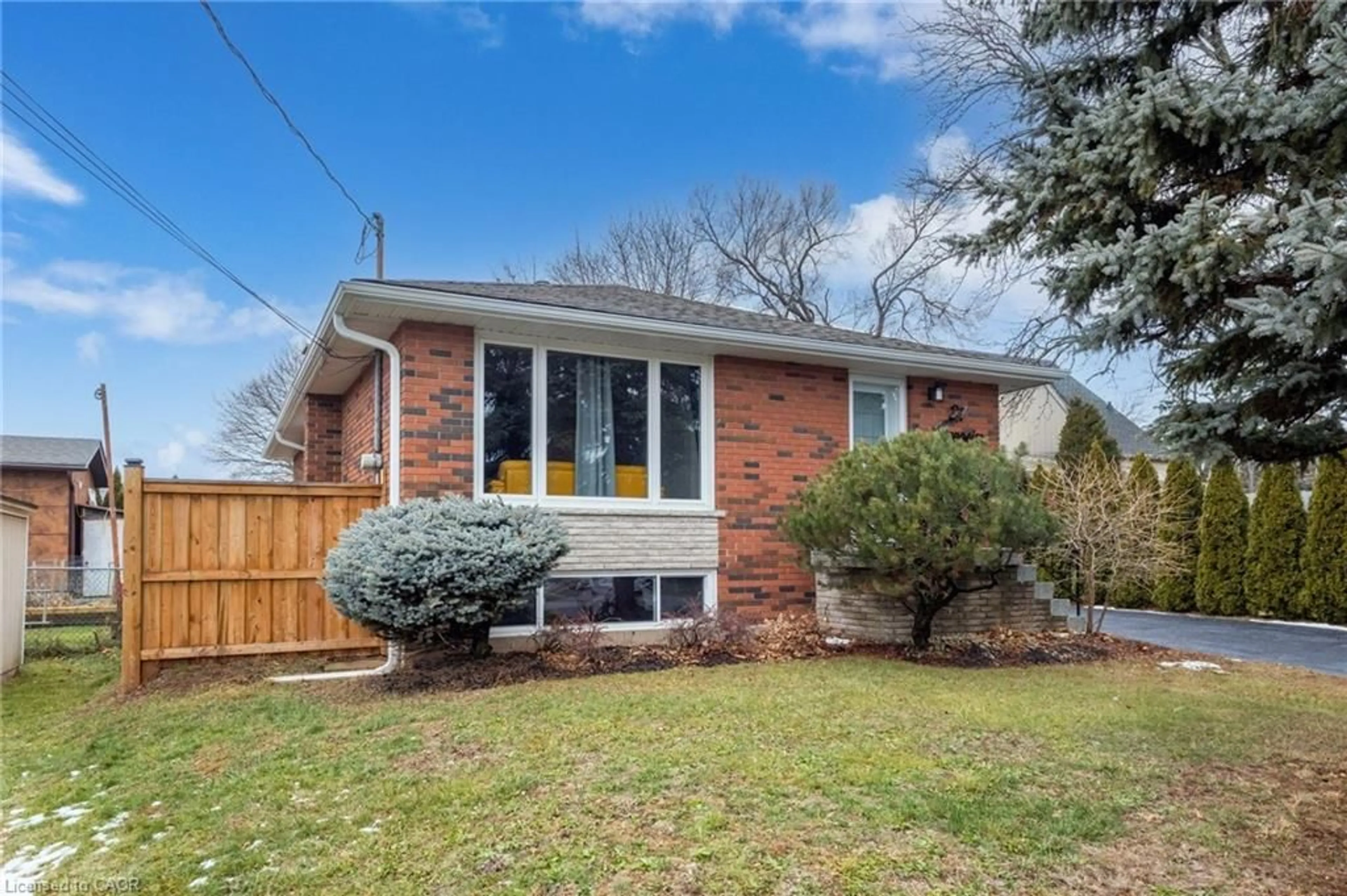 Home with brick exterior material, street for 27 Blenheim Dr, Stoney Creek Ontario L8E 1W1