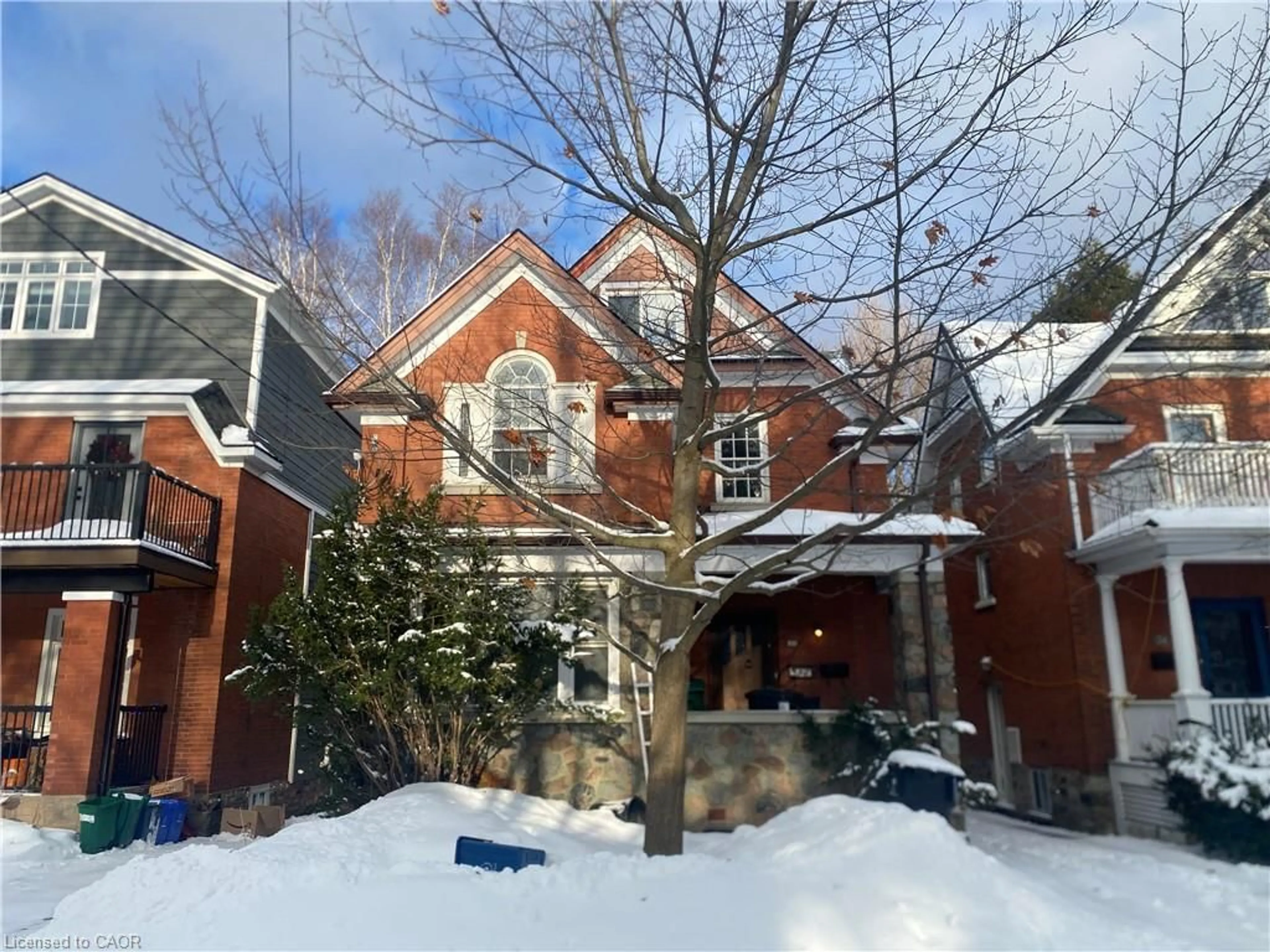 Home with brick exterior material, street for 32 Simeon St, Kitchener Ontario N2H 1S1