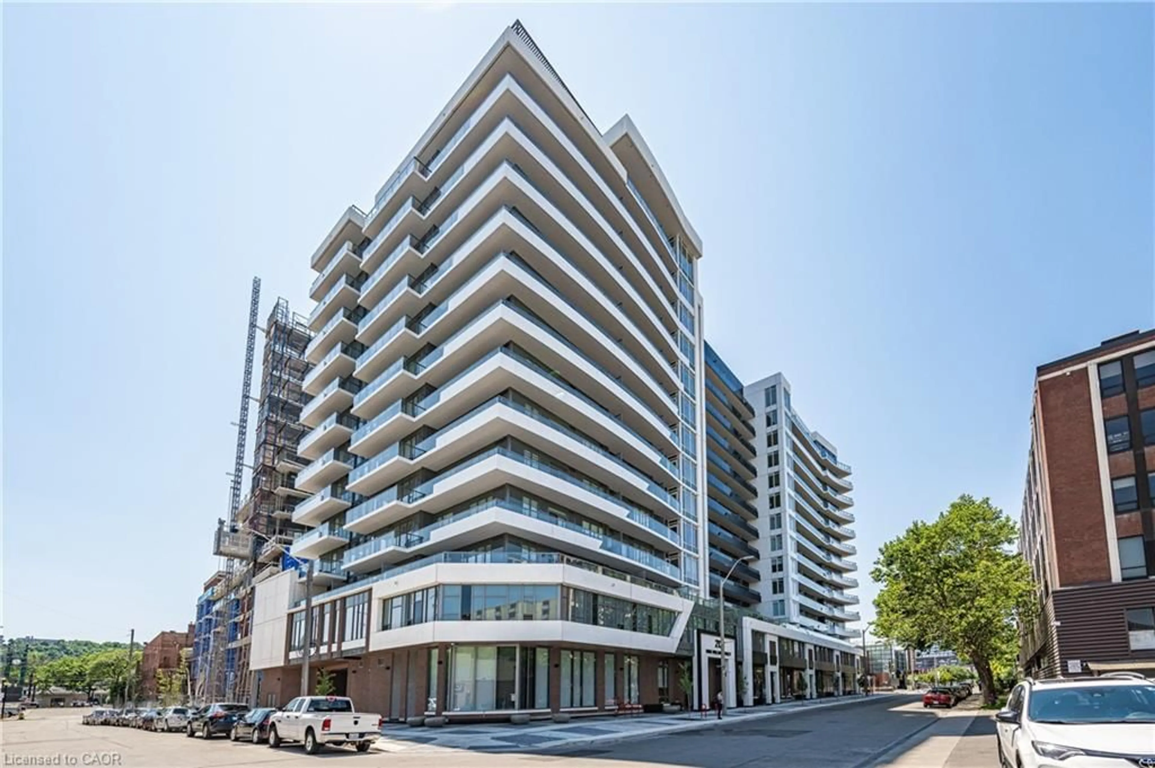 Indoor foyer for 212 King William St #415, Hamilton Ontario L8N 1B5