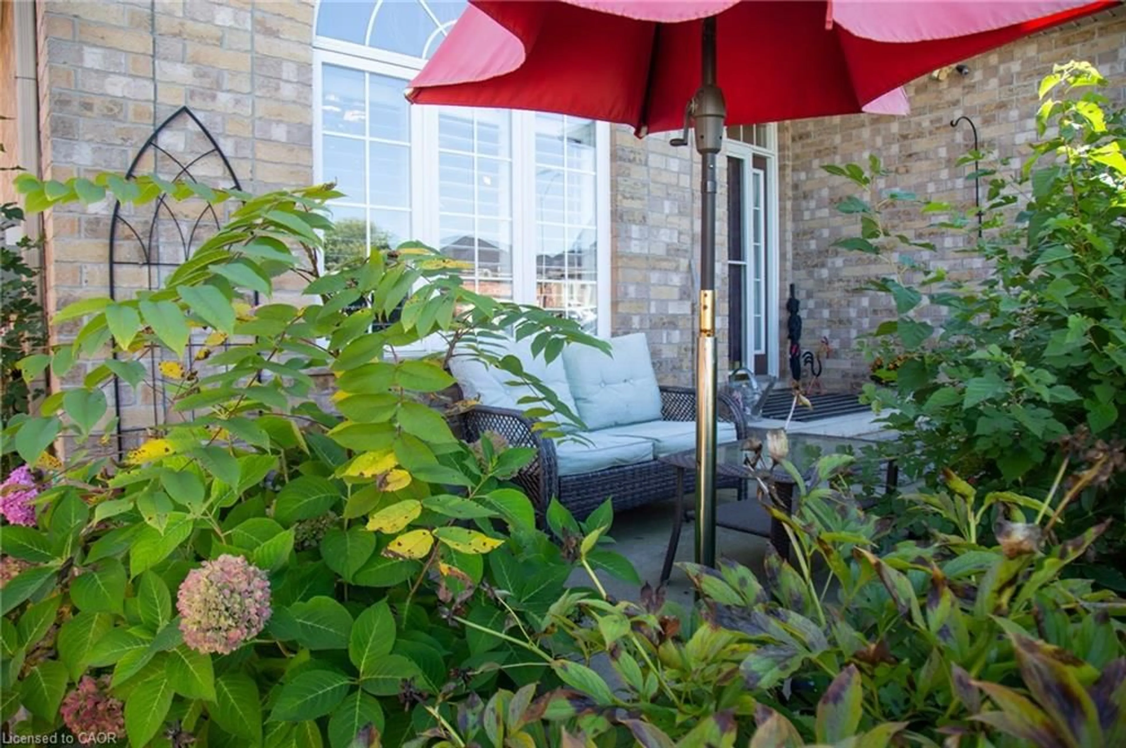 Patio, street for 6 Driftwood Dr, Simcoe Ontario N3Y 5N1