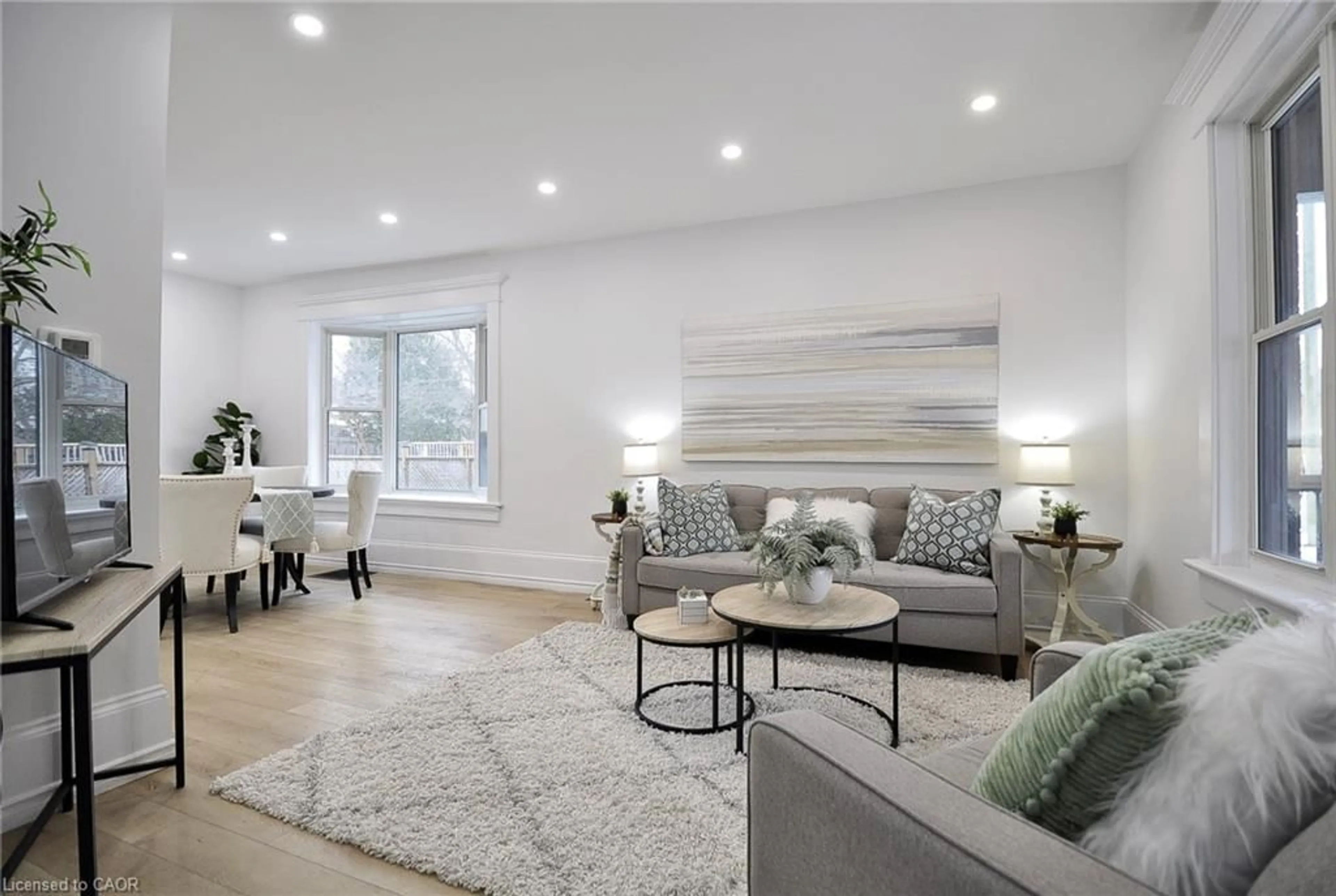 Living room with furniture, unknown for 805 William St, Cambridge Ontario N3H 3X2