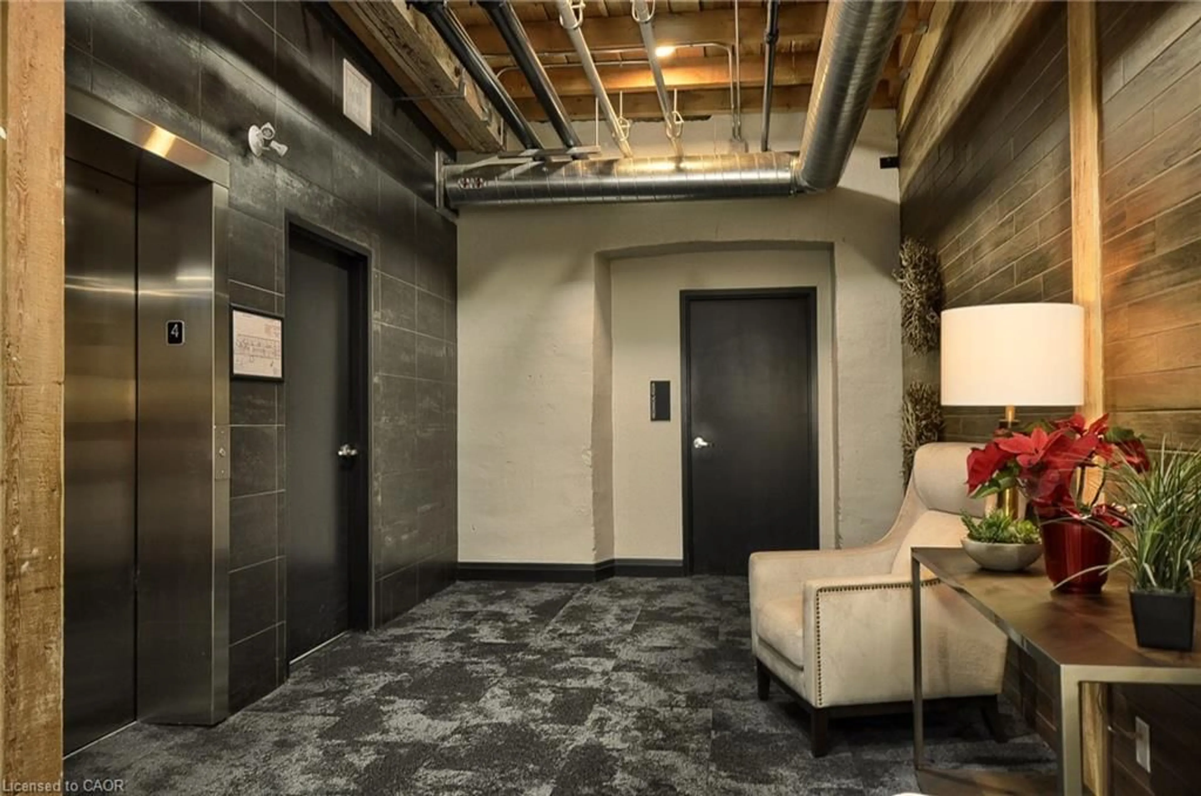 Indoor foyer for 19 Guelph Ave #412, Cambridge Ontario N3C 1A2