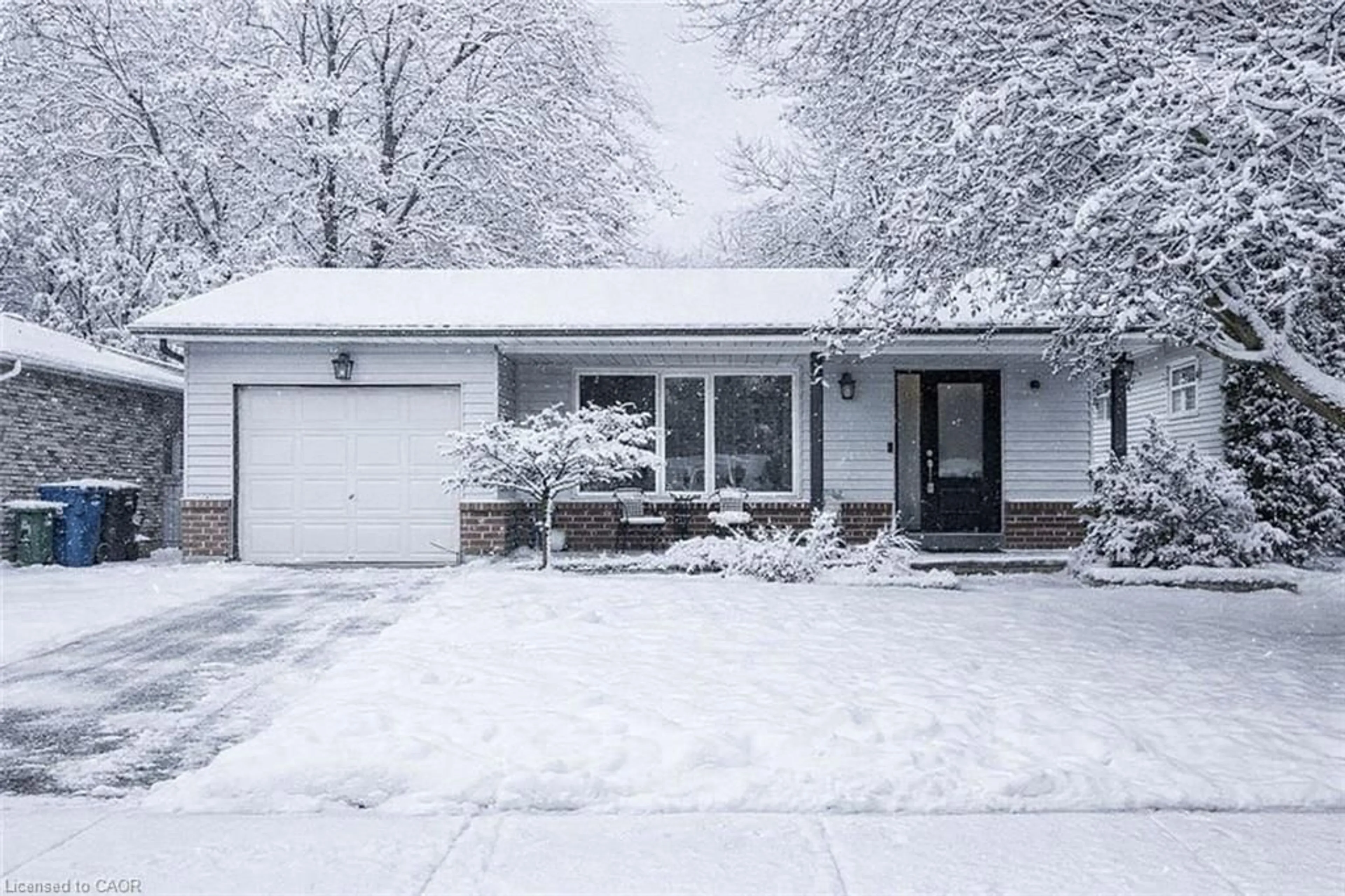 Home with vinyl exterior material, street for 378 West Acres Dr, Guelph Ontario N1H 7A8