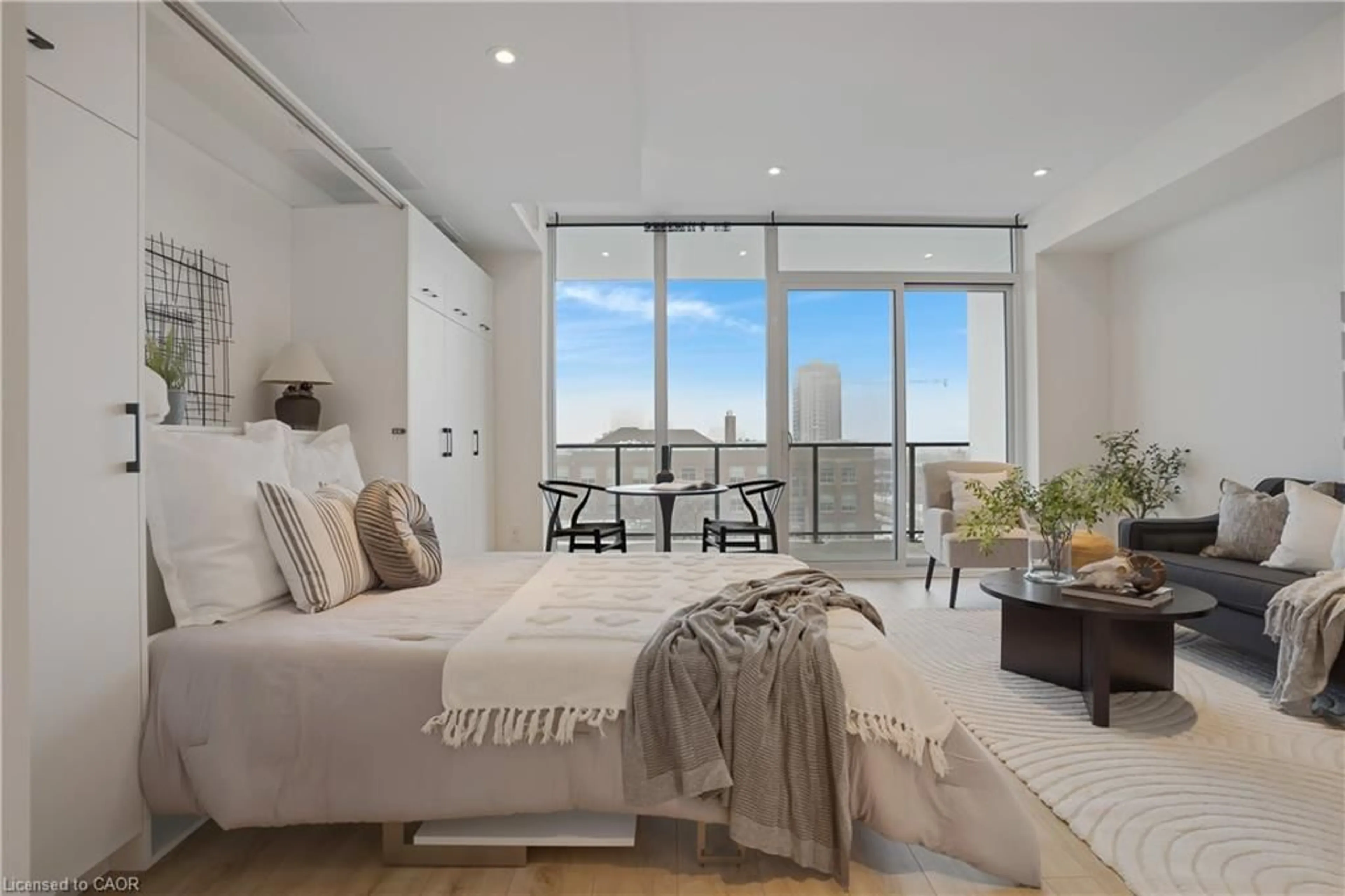 A pic of a room for 741 King St #611, Kitchener Ontario N2G 0E9