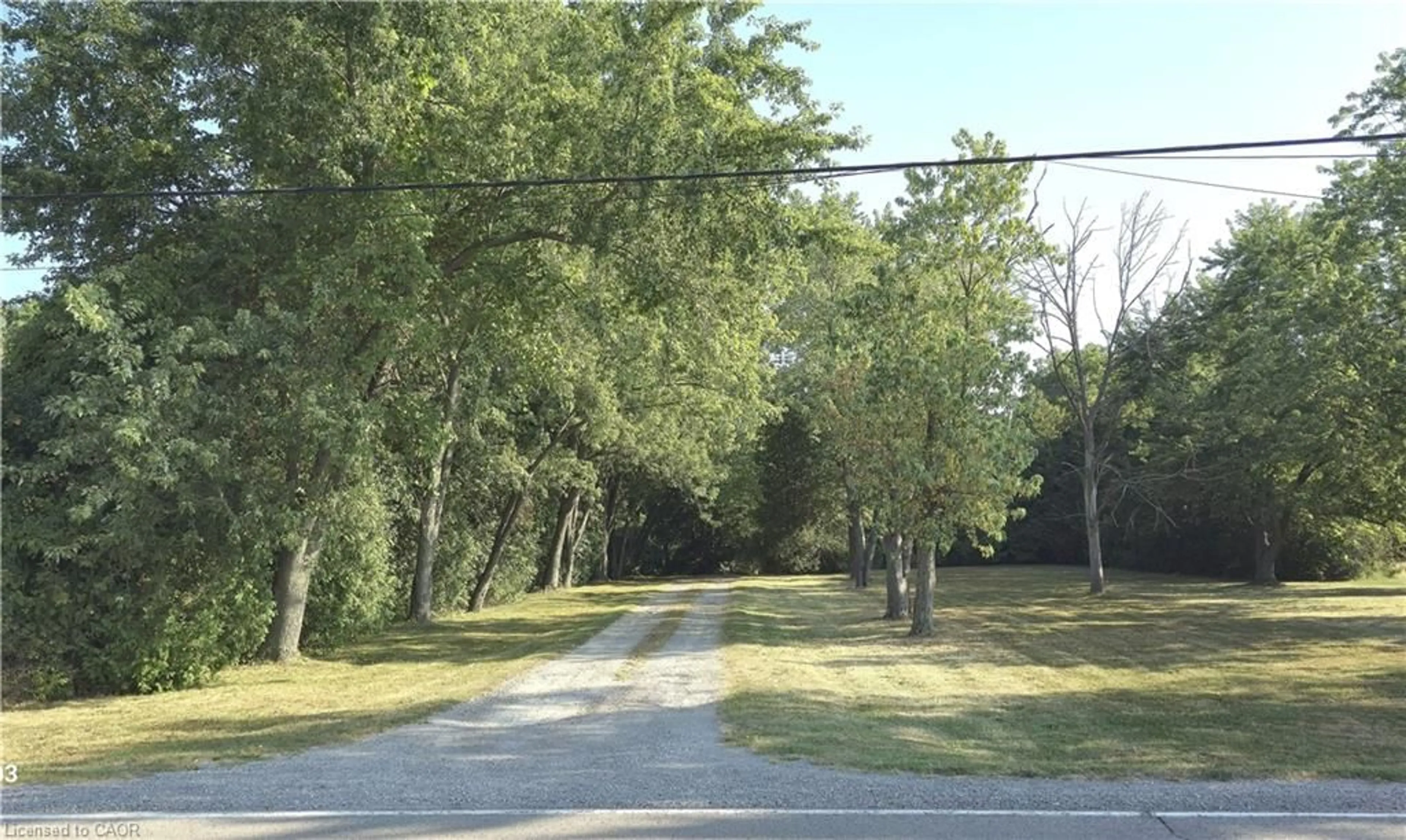 Blurry image for 165 Ridge Rd, Grimsby Ontario L3M 4E7