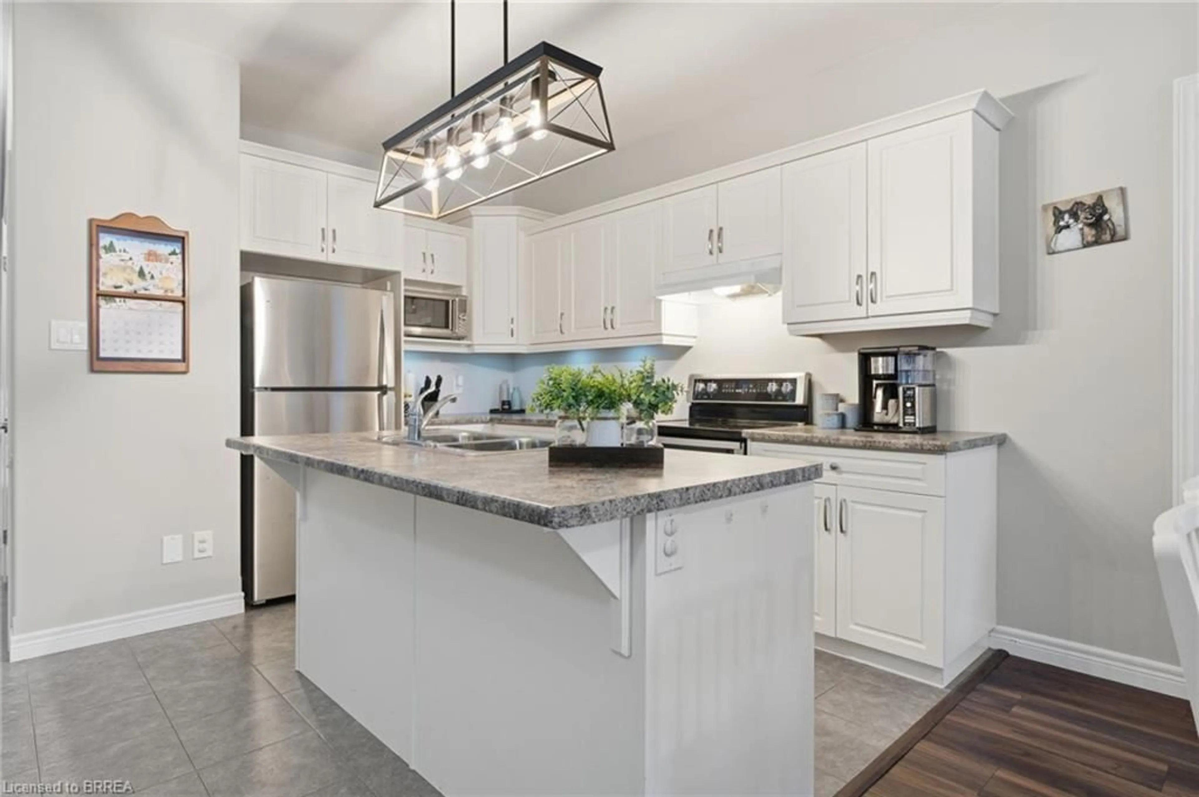 Open concept kitchen, ceramic/tile floor for 30 Schuyler St, Paris Ontario N3L 0E5