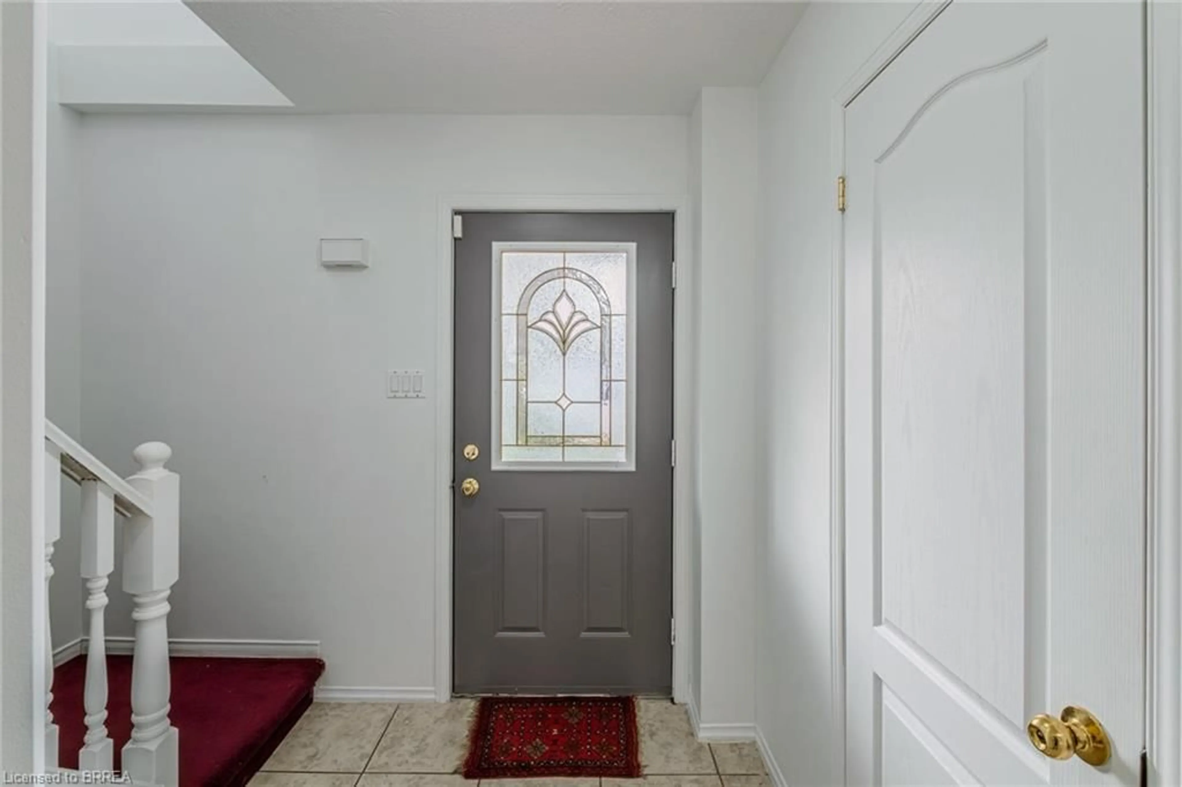 Indoor entryway for 25 Anastasia Cres, Brantford Ontario N3P 2A9