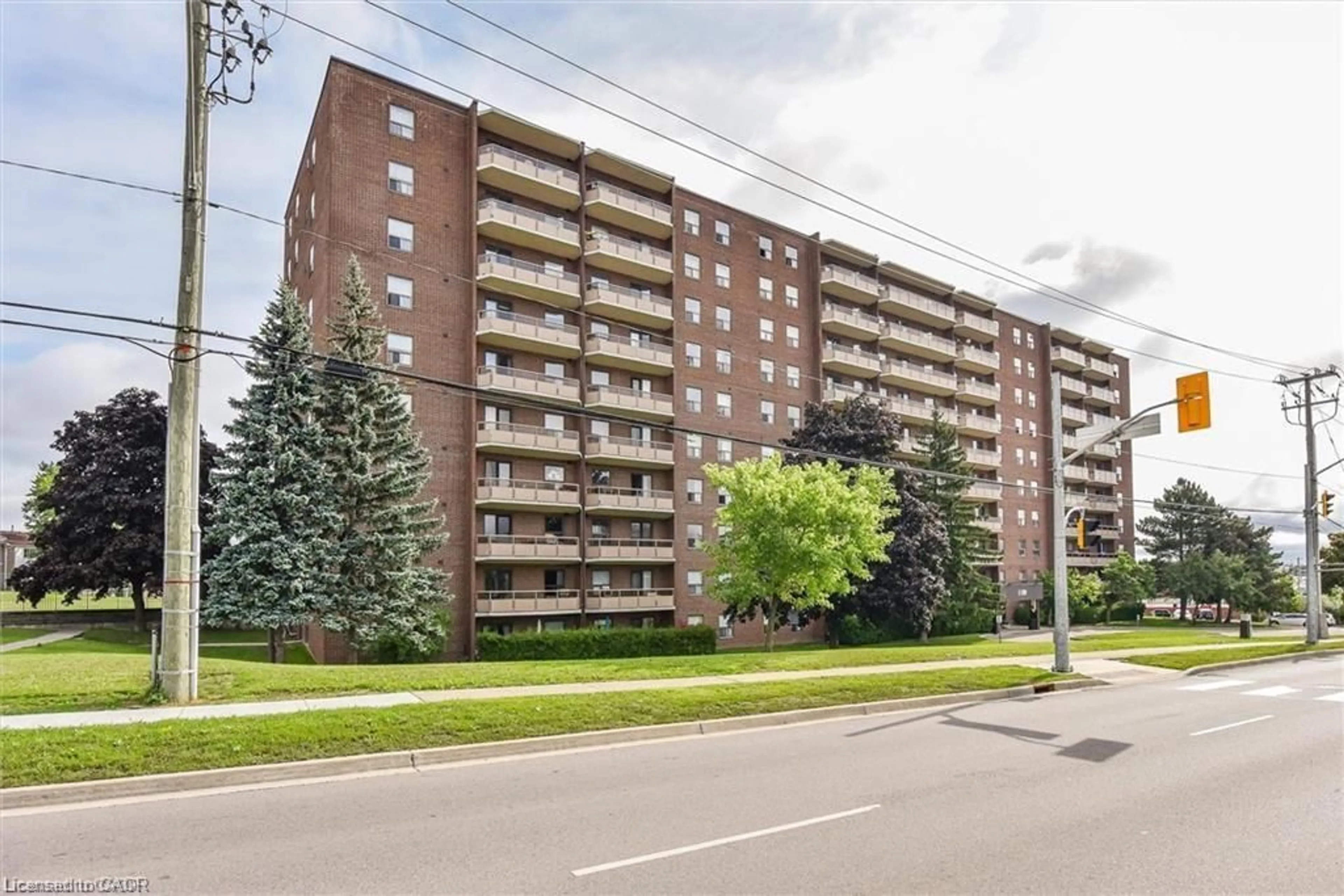 Patio, street for 1100 Courtland Ave #710, Kitchener Ontario N2C 2H9