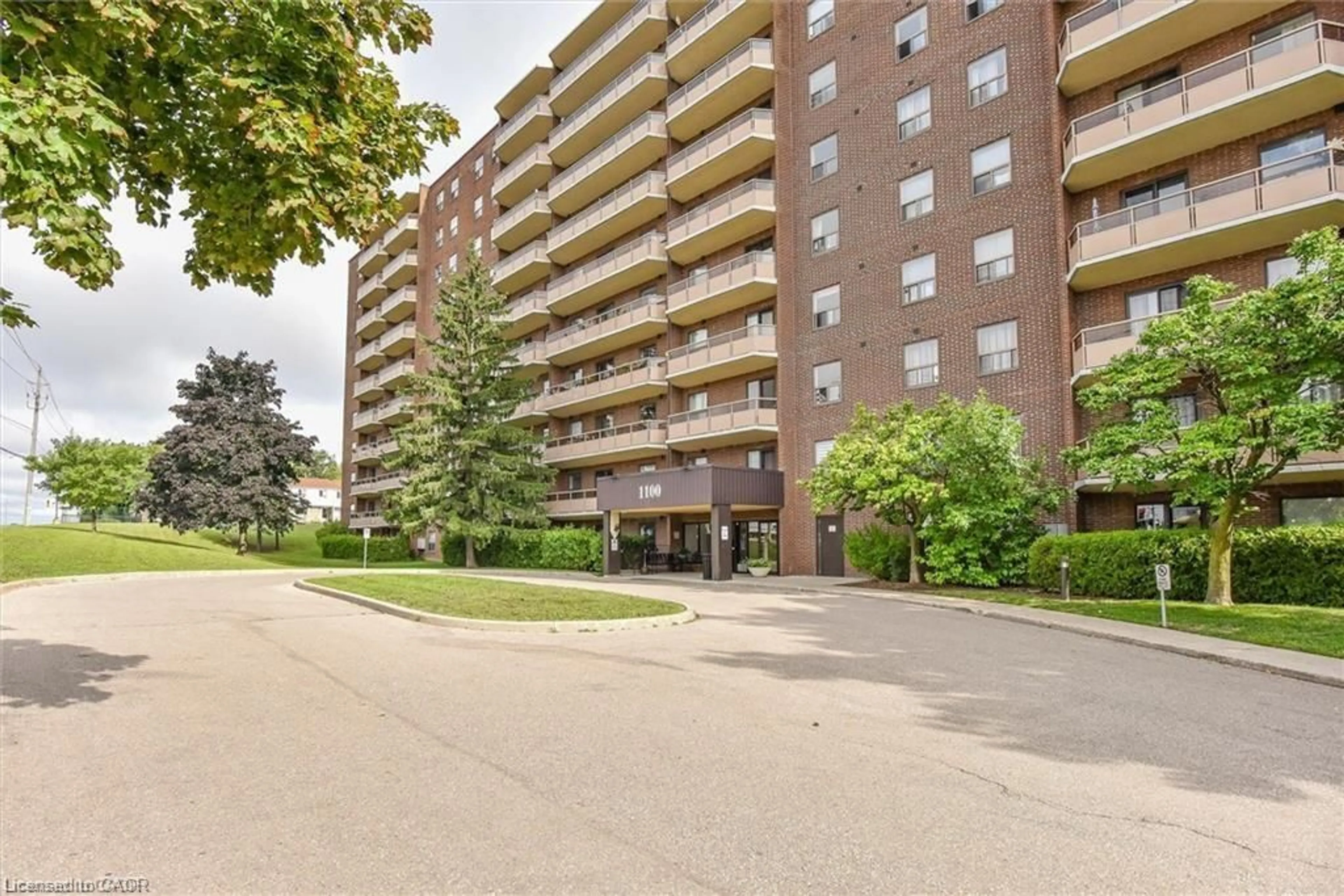 Patio, street for 1100 Courtland Ave #710, Kitchener Ontario N2C 2H9