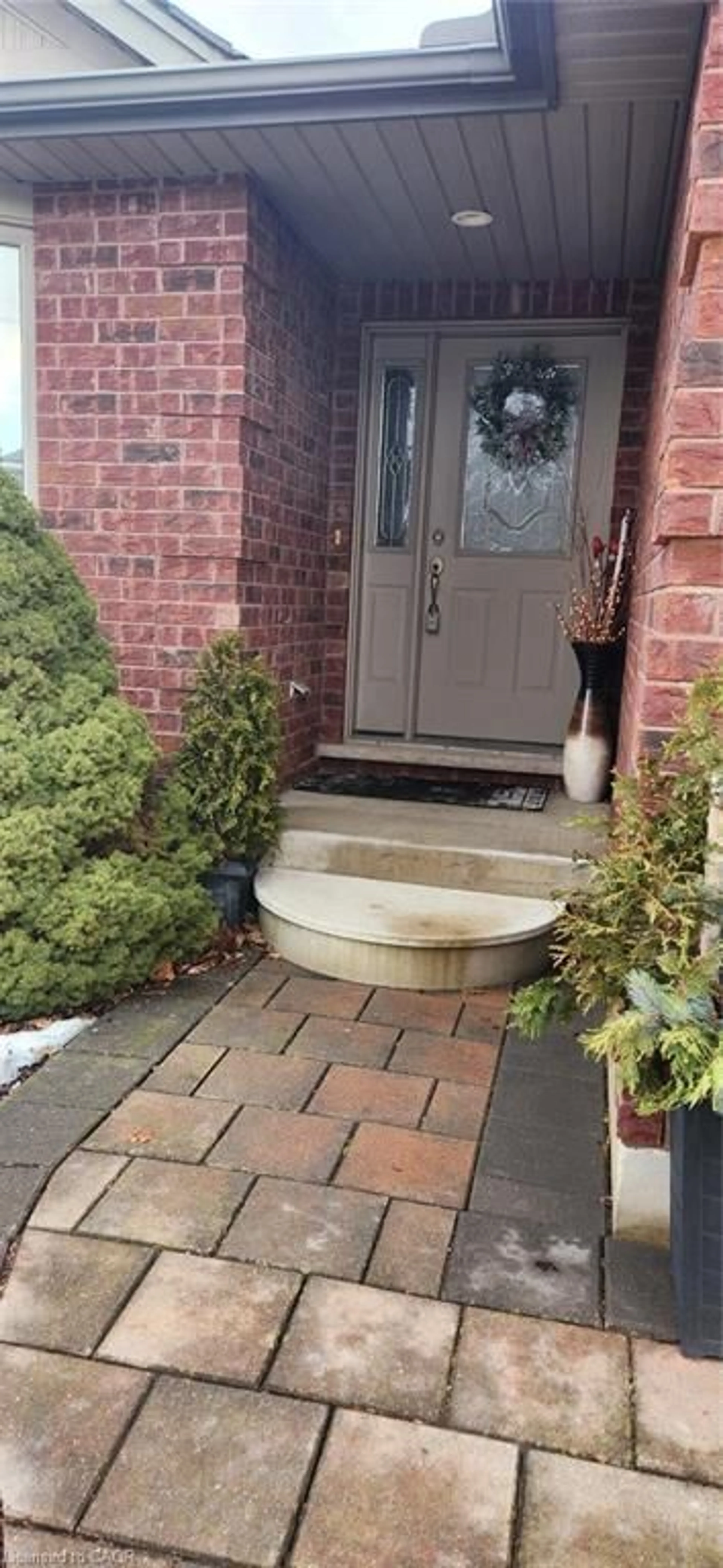 Indoor entryway for 209 Kingfisher Ave, Woodstock Ontario N4T 0B3