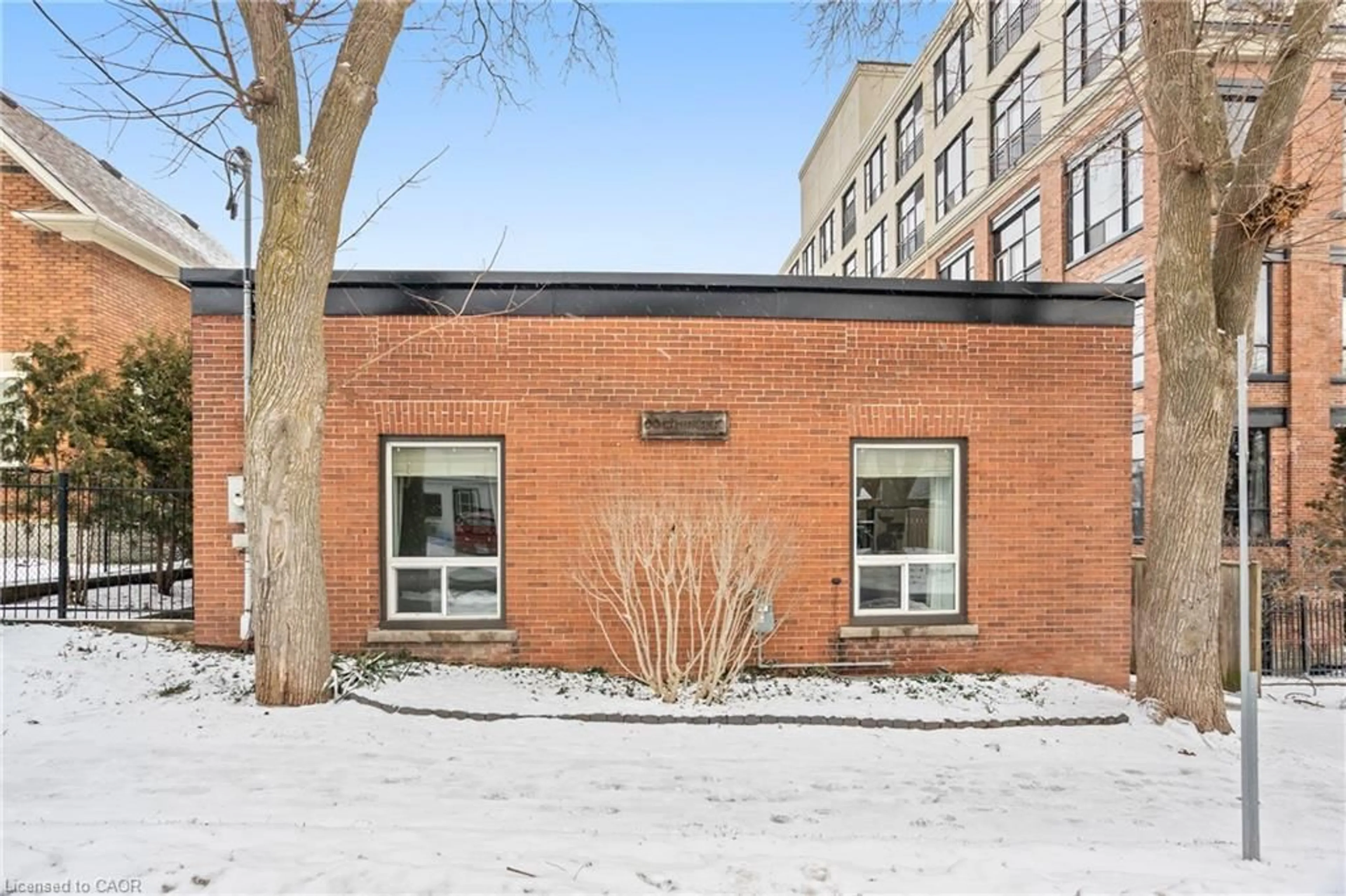 Home with brick exterior material, building for 66 Chestnut St, Kitchener Ontario N2H 1T8