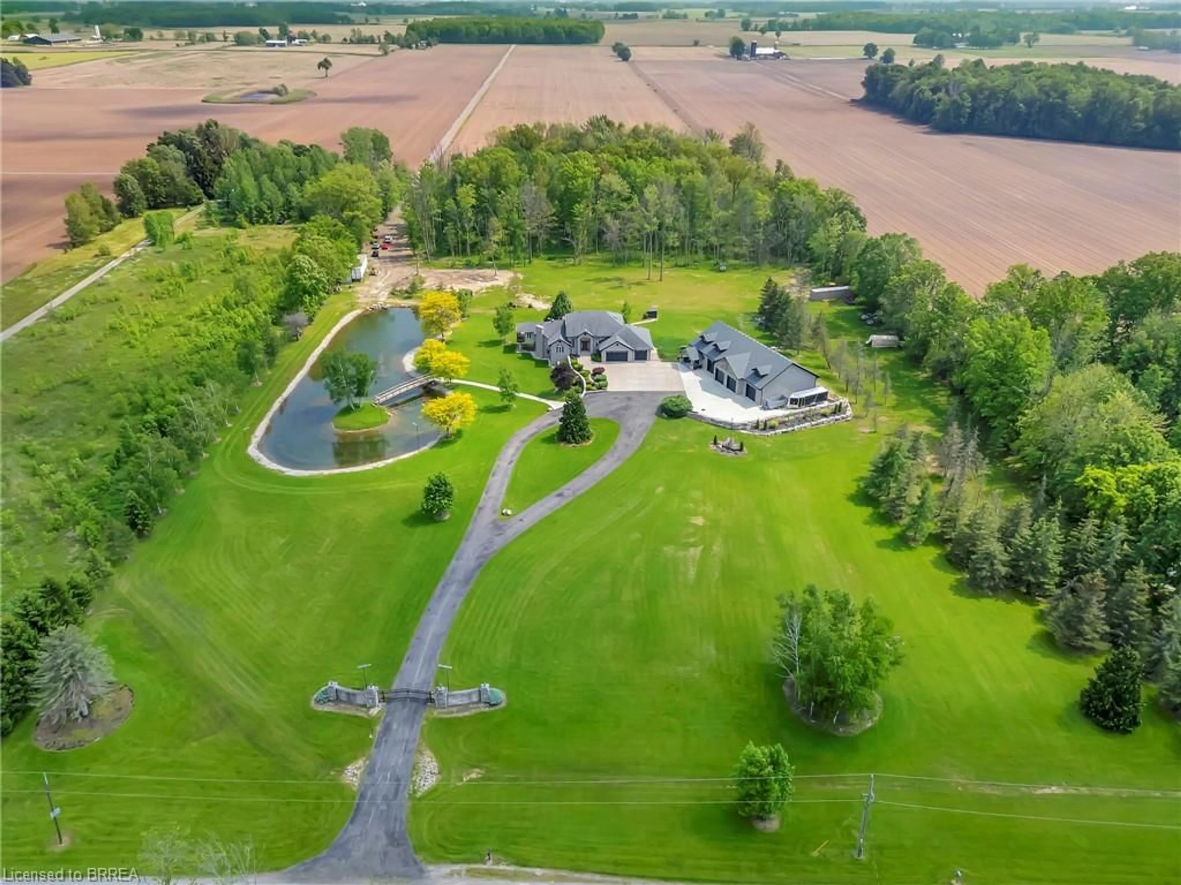 A pic from outside/outdoor area/front of a property/back of a property/a pic from drone, mountain view for 1246 Concession 6 Townsend Rd, Waterford Ontario N0E 1Y0
