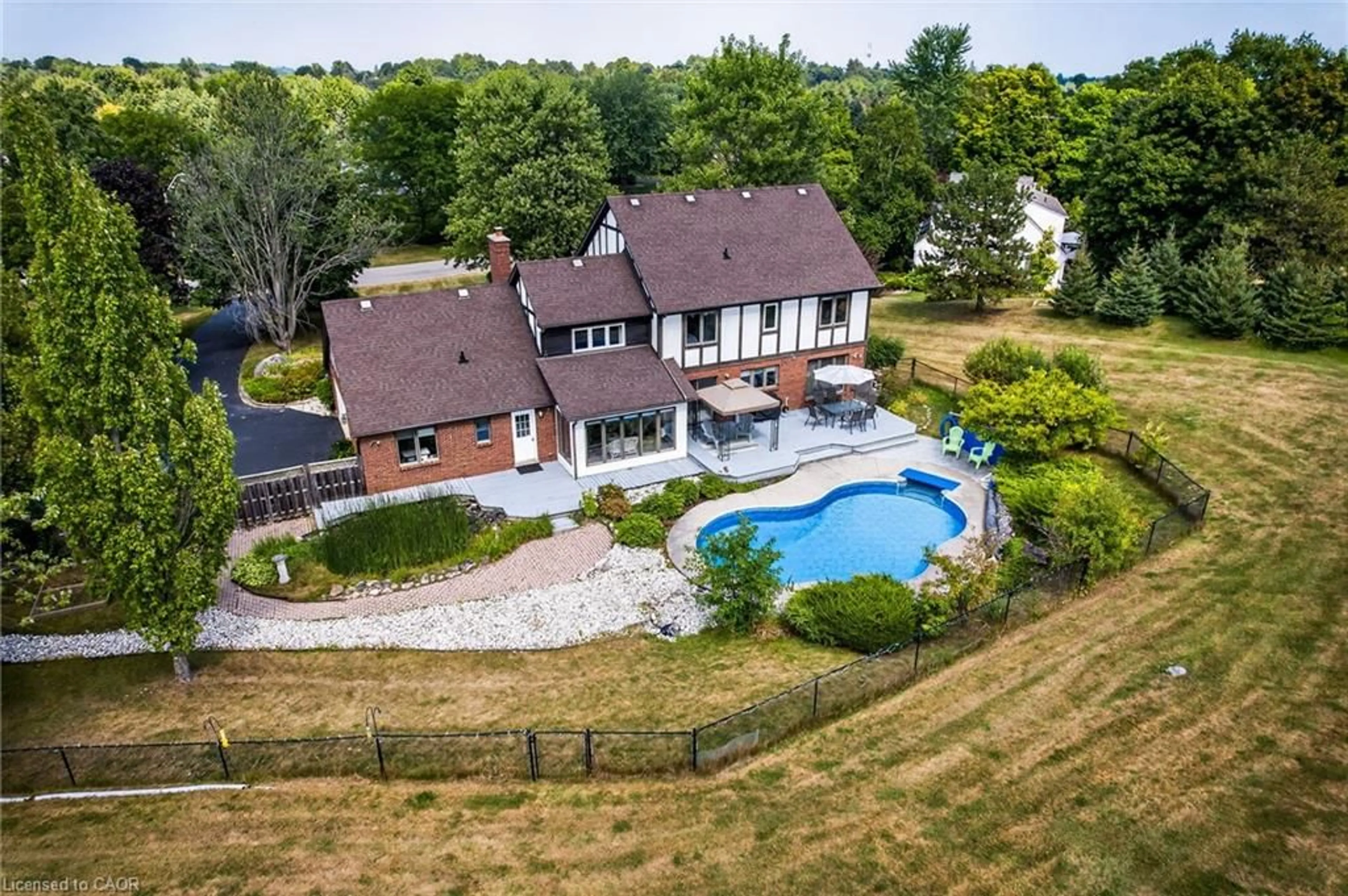 A pic from outside/outdoor area/front of a property/back of a property/a pic from drone, water/lake/river/ocean view for 22 Weneil Dr, Freelton Ontario L8B 0Z6