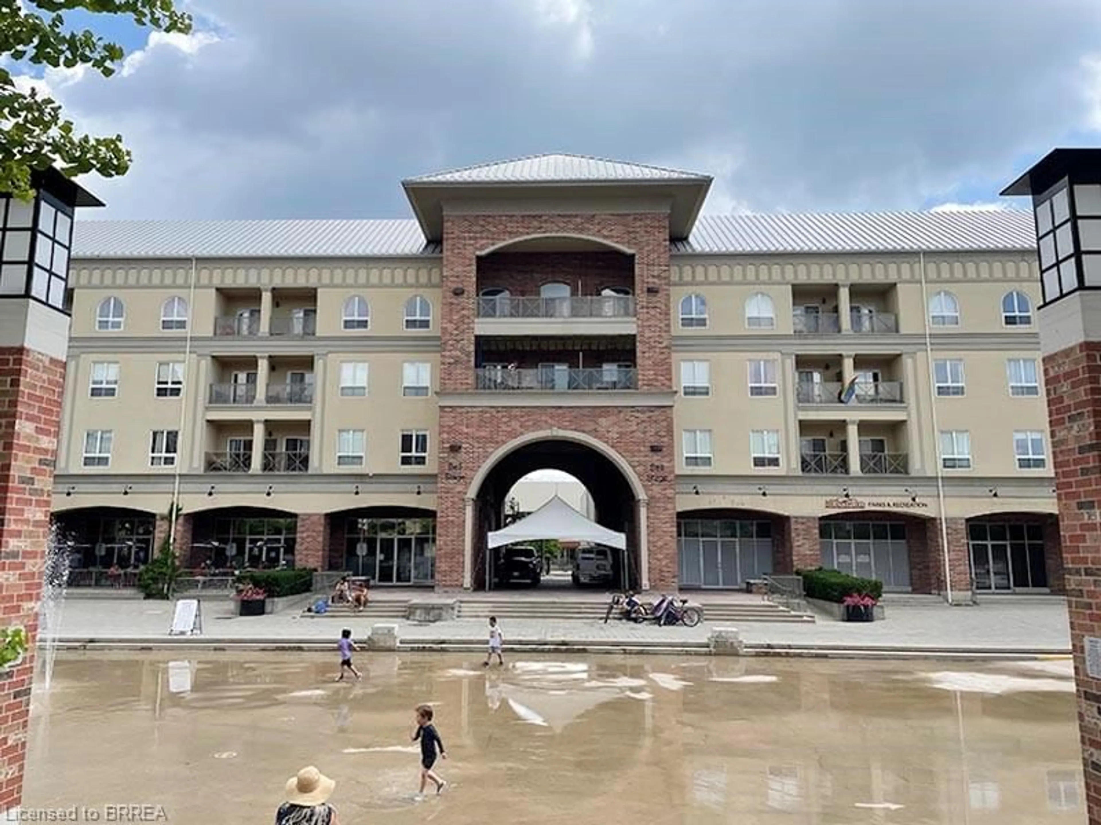 Unknown for 150 Colborne St #407, Brantford Ontario N3R 7J4