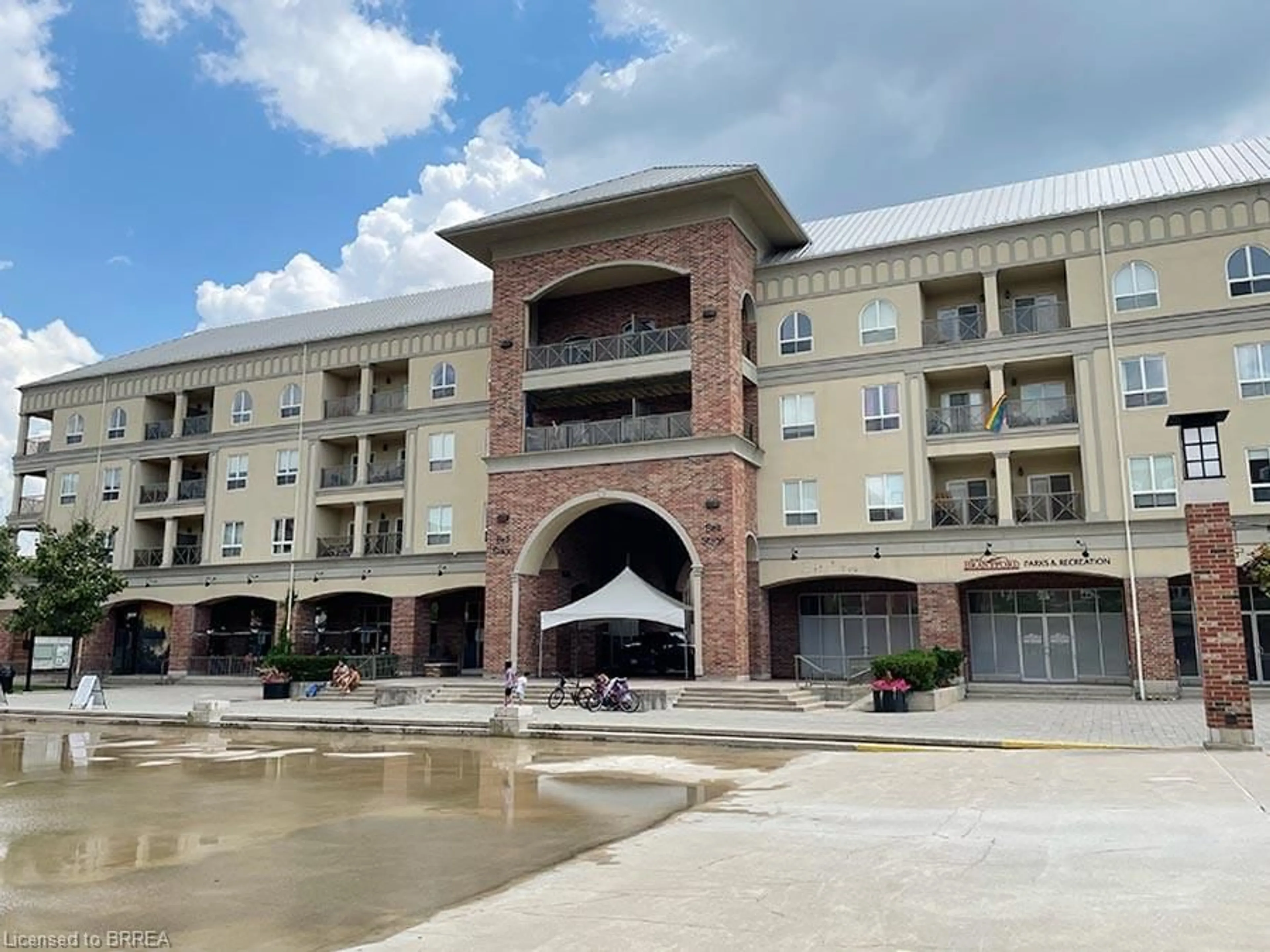 Unknown for 150 Colborne St #407, Brantford Ontario N3R 7J4