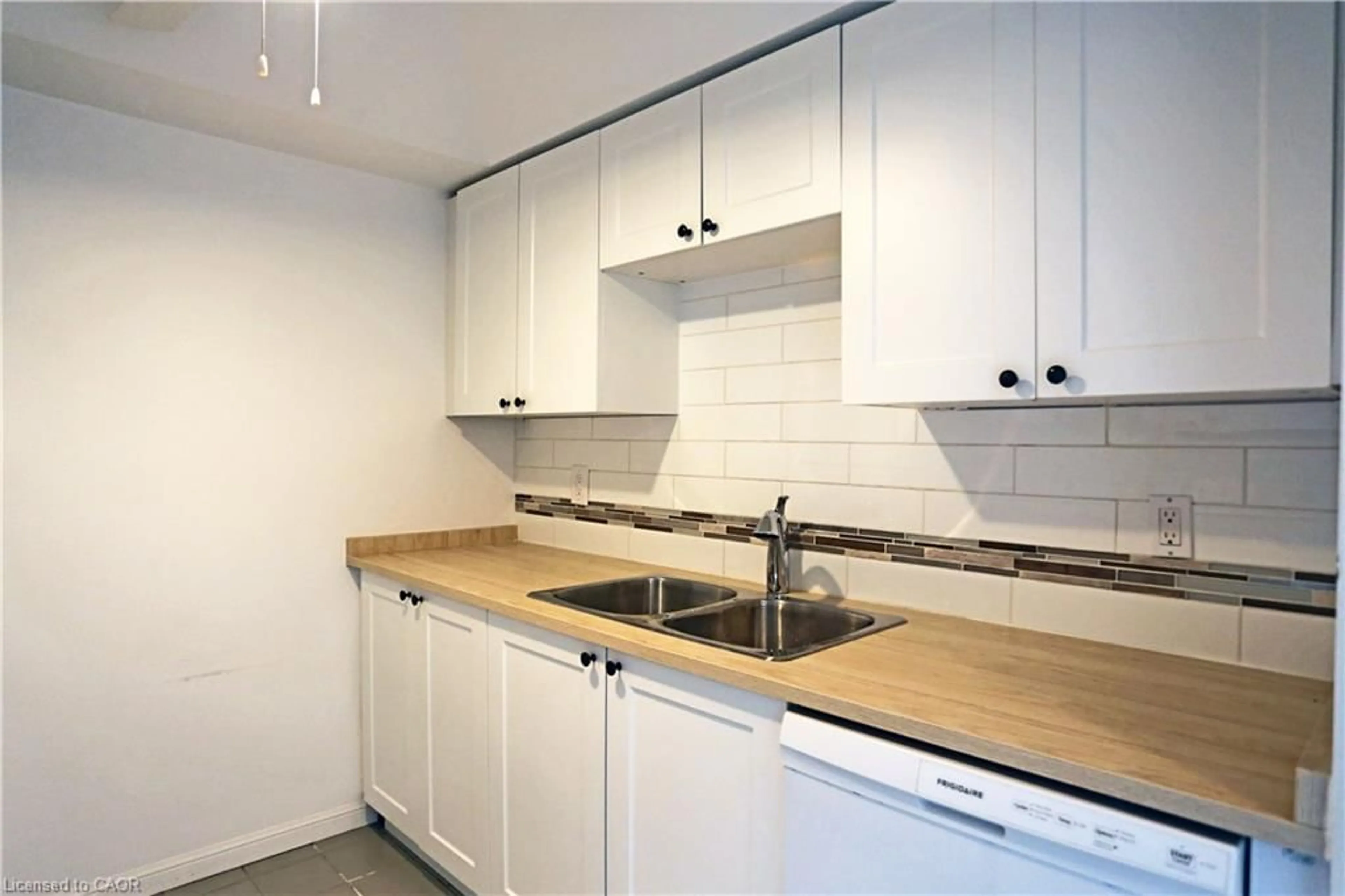 Standard kitchen, unknown for 107 Bagot St #411, Guelph Ontario N1H 8H5