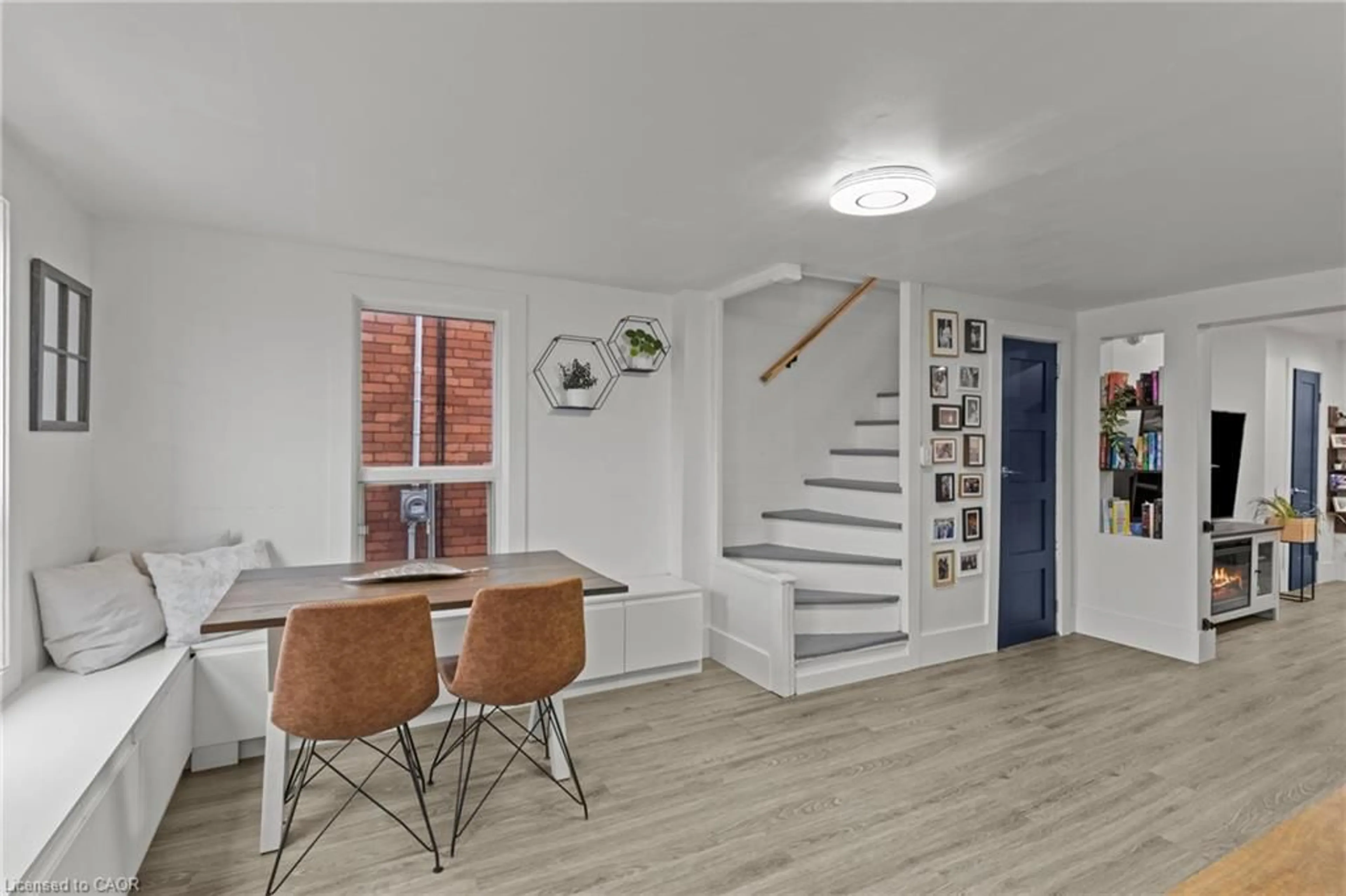 Unknown for 199 Barton St, Hamilton Ontario L8R 2H3