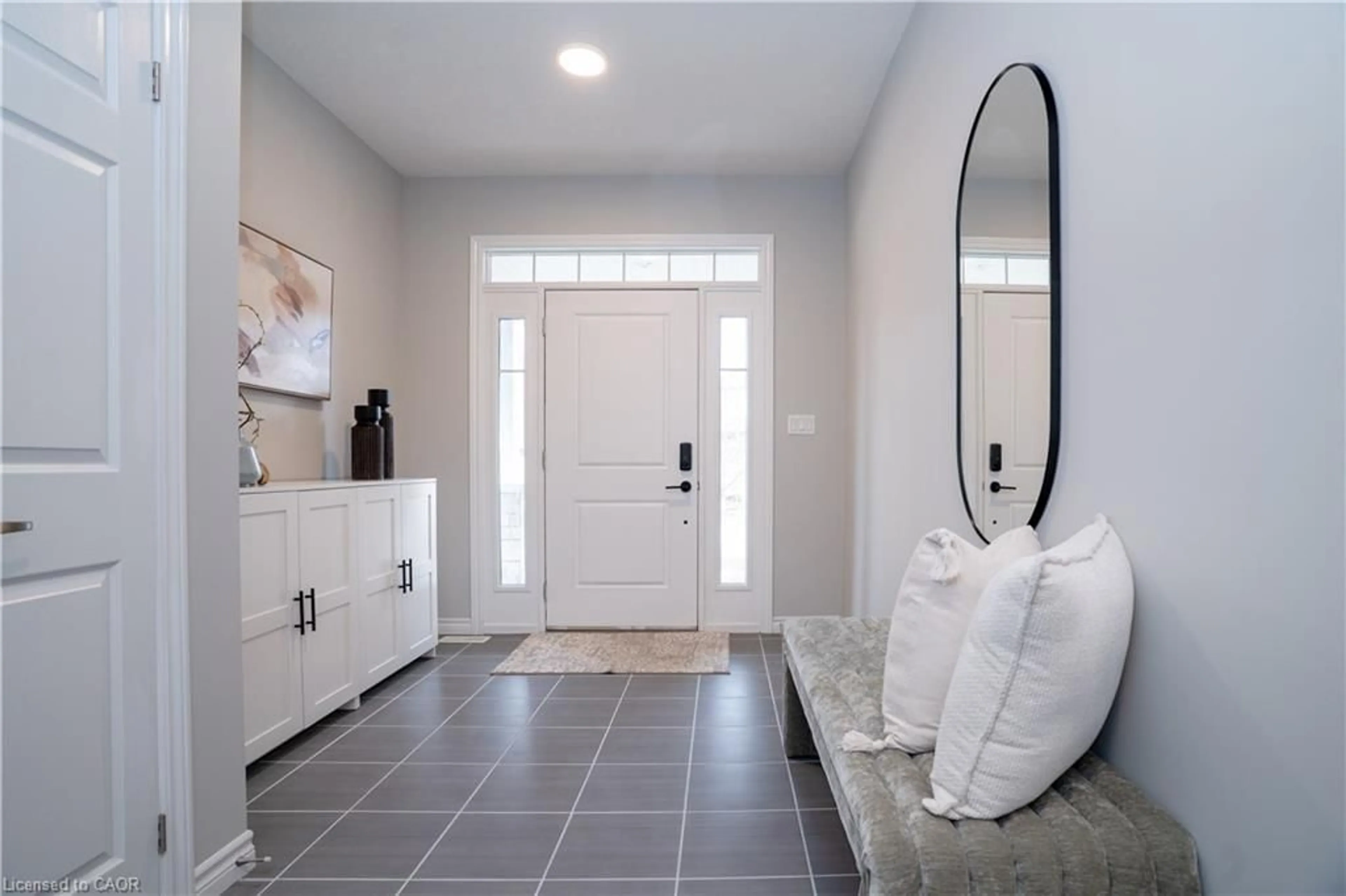 Indoor entryway for 709 Rock Elm St, Waterloo Ontario N2V 0C3