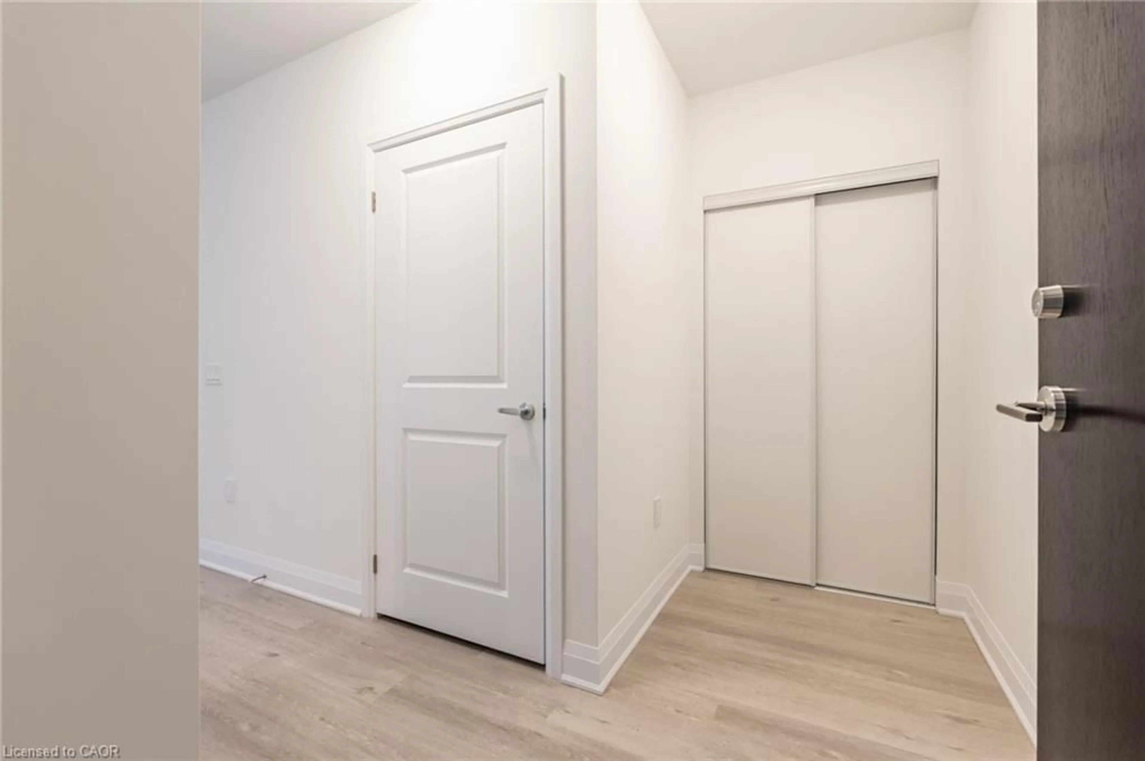 A pic of a room for 1936 Rymal Rd #512, Hamilton Ontario L0R 1P0