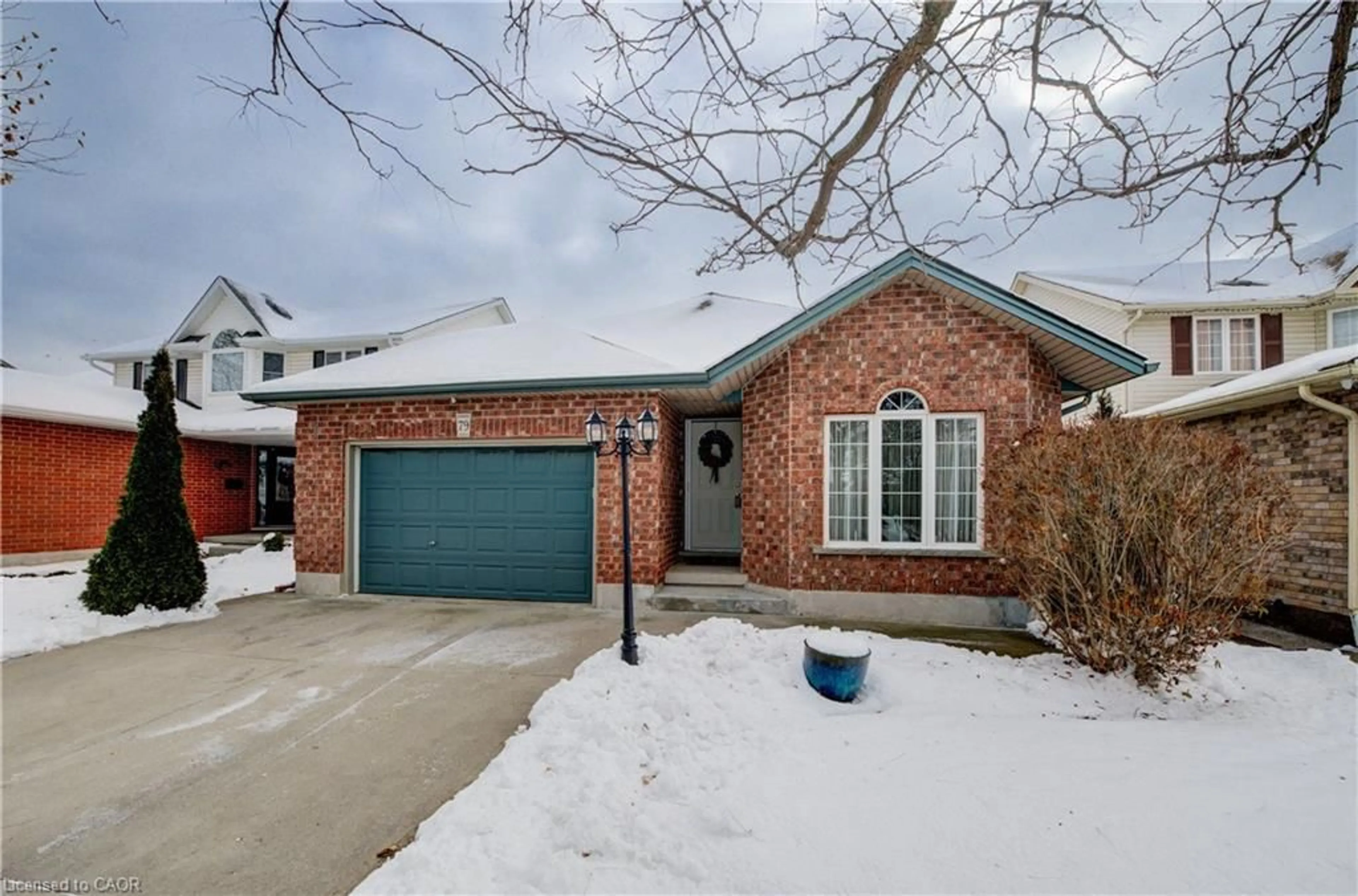 Home with brick exterior material, street for 79 Country Club Dr, Cambridge Ontario N1T 1Z9