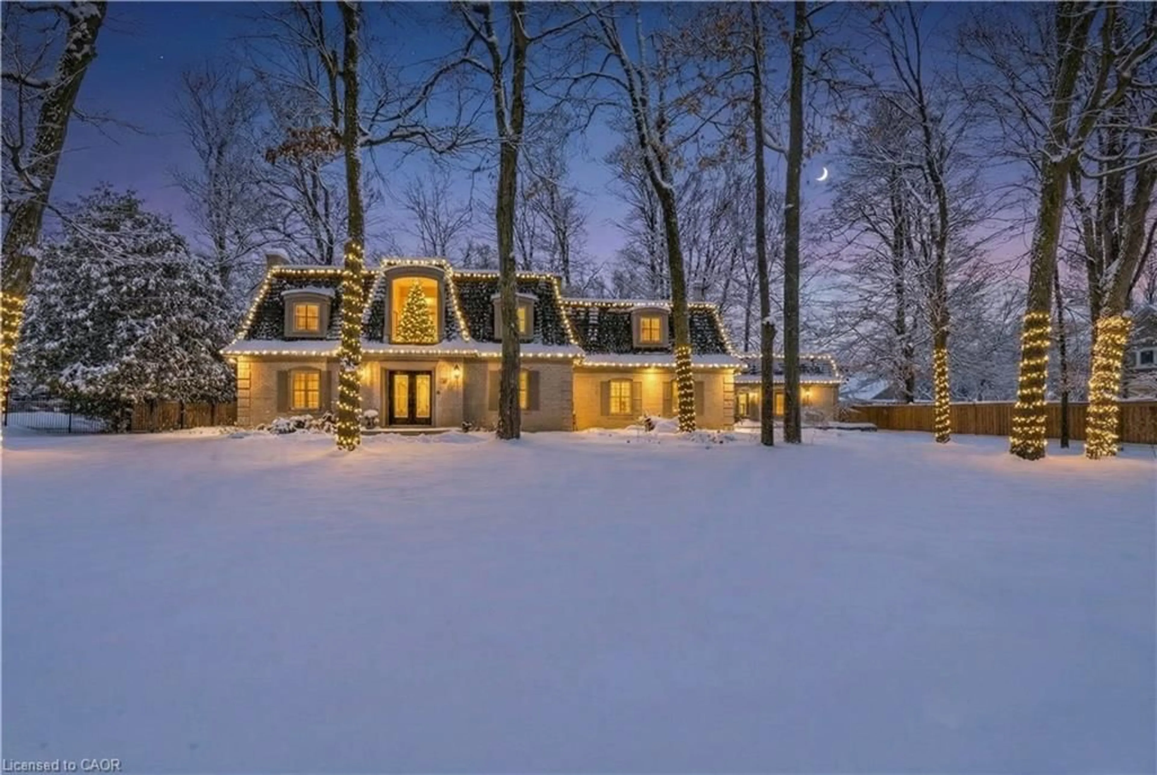 Indoor foyer for 348 Old Stone Rd, Waterloo Ontario N2K 1Z3