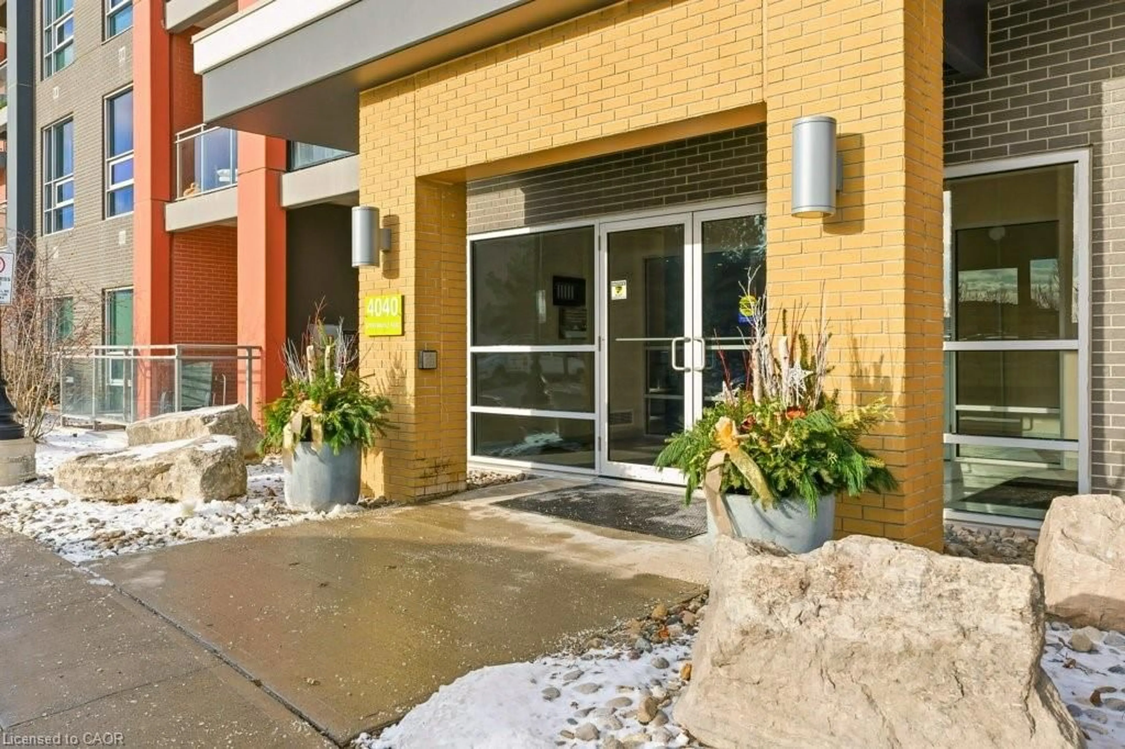 Unknown for 4040 Upper Middle Rd #203, Burlington Ontario L7M 0H2