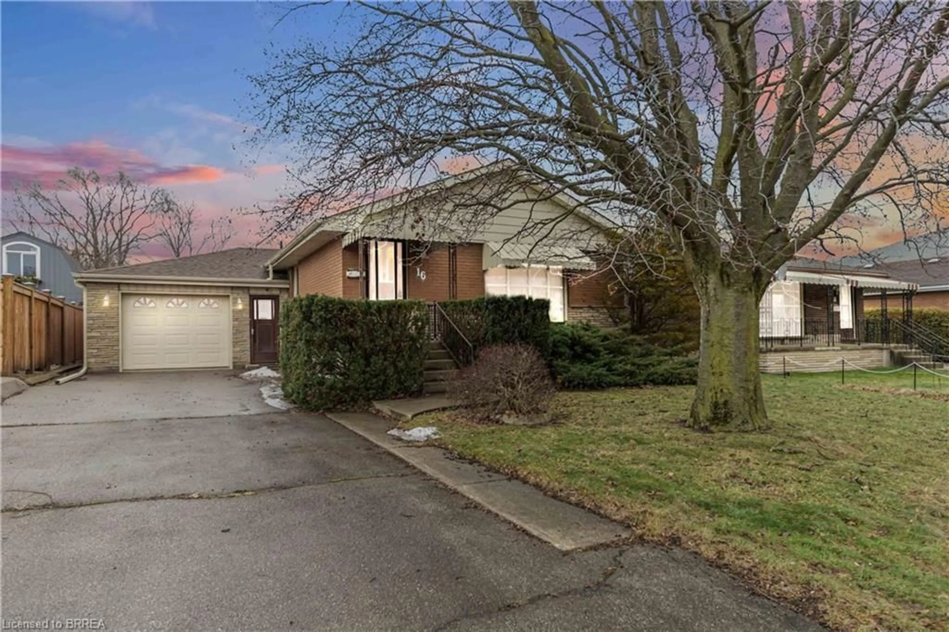 Unknown for 16 Paris Rd, Brantford Ontario N3R 1H7