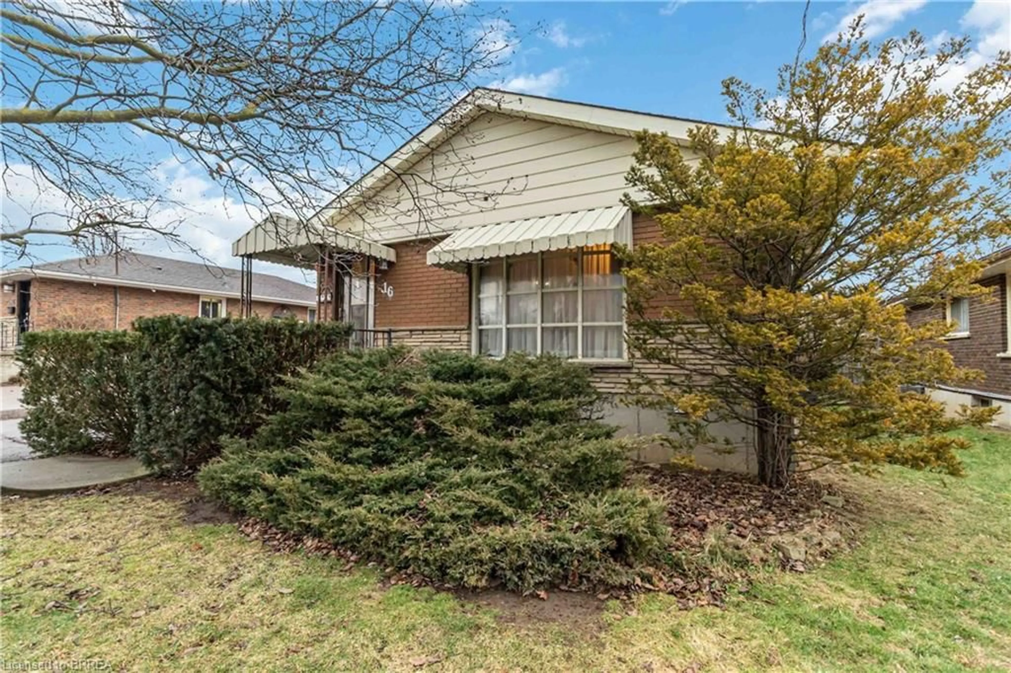 Home with brick exterior material, street for 16 Paris Rd, Brantford Ontario N3R 1H7