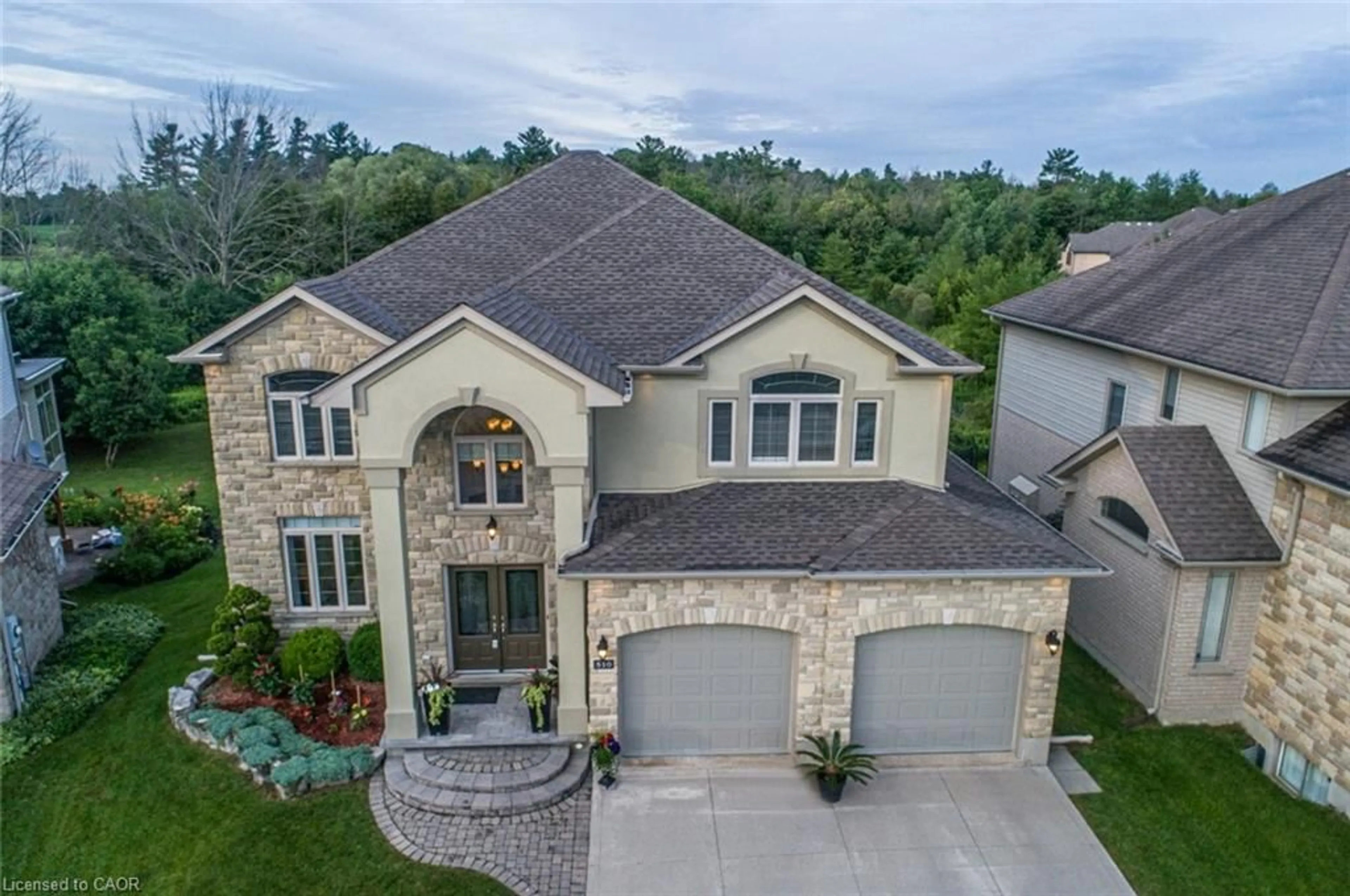 A pic from outside/outdoor area/front of a property/back of a property/a pic from drone, street for 510 Forest Gate Cres, Waterloo Ontario N2V 2X2