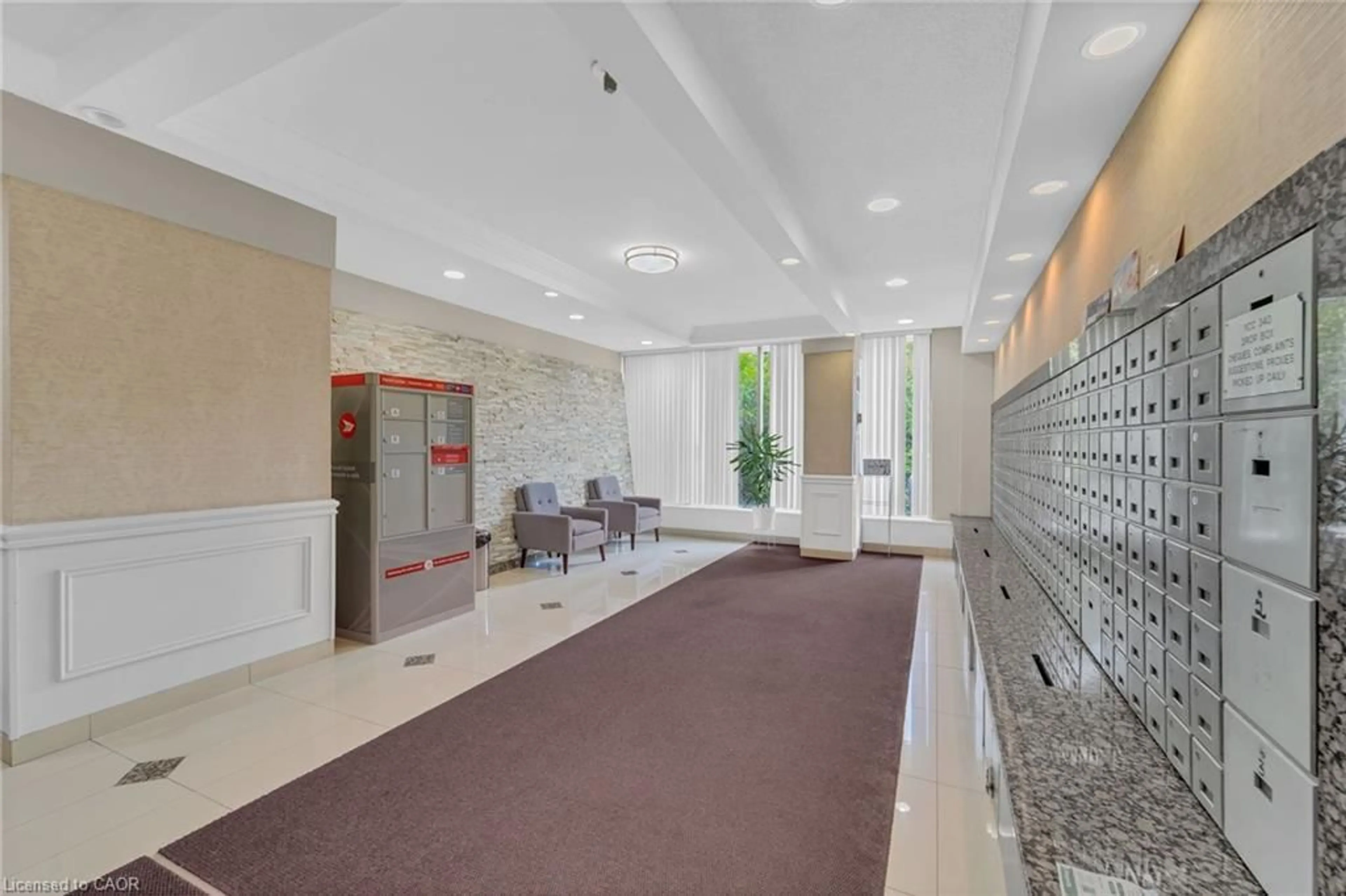 Lobby for 362 The East Mall #806, Etobicoke Ontario M9B 6C4