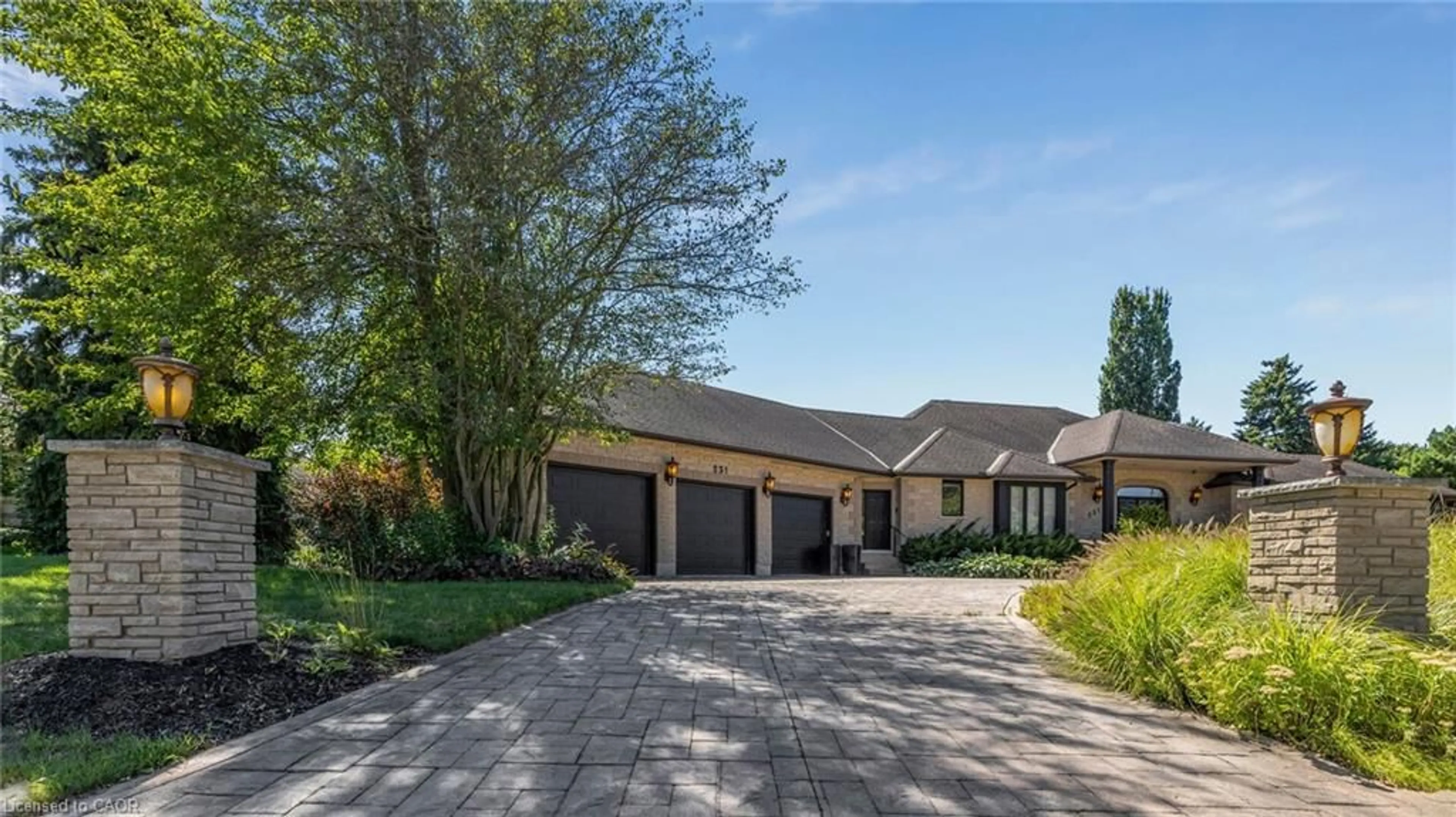 A pic from outside/outdoor area/front of a property/back of a property/a pic from drone, street for 231 Golf Course Rd, Conestogo Ontario N0B 1N0