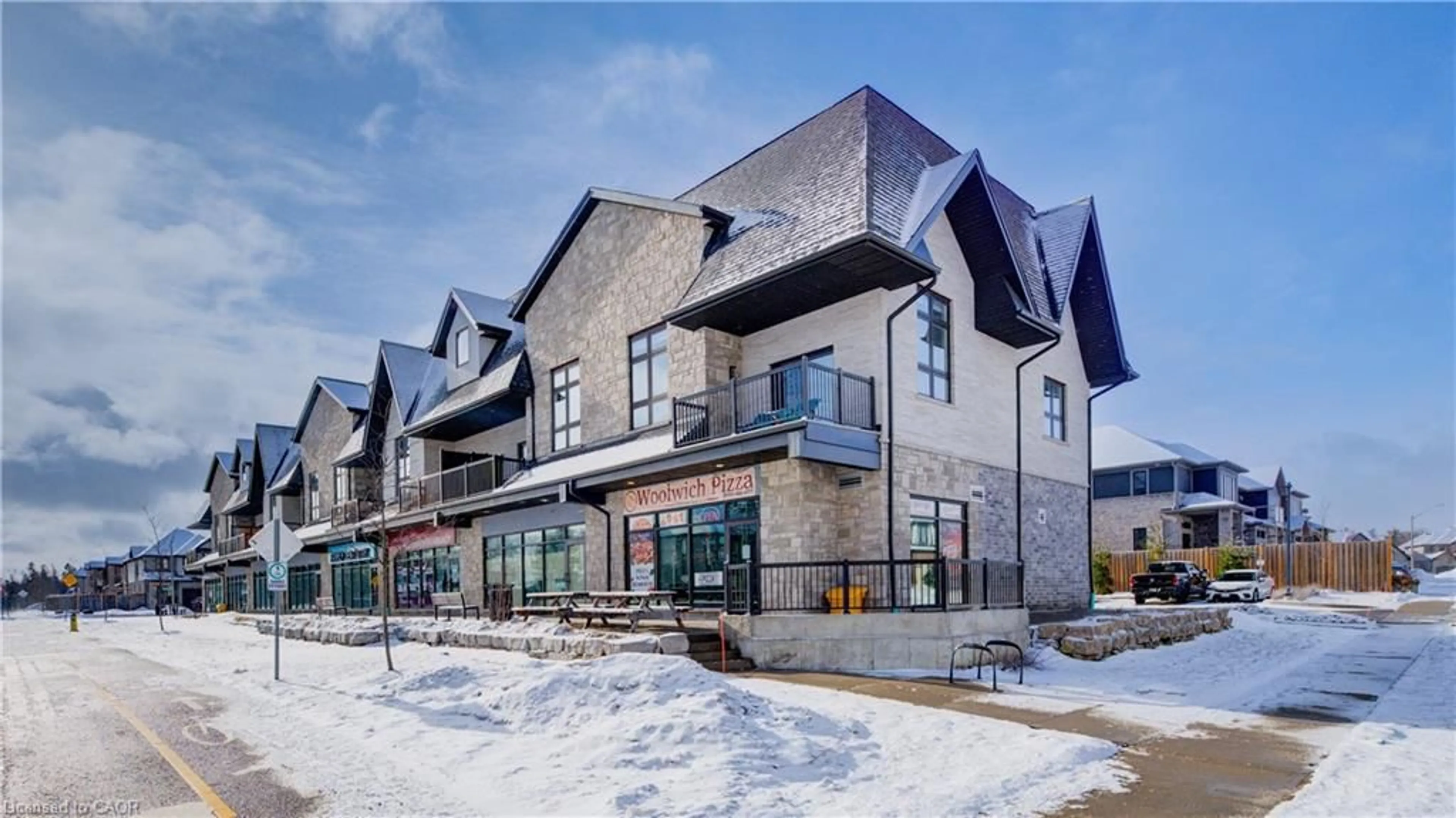 Patio, mountain view for 255 Woolwich St #206, Waterloo Ontario N2K 1S5