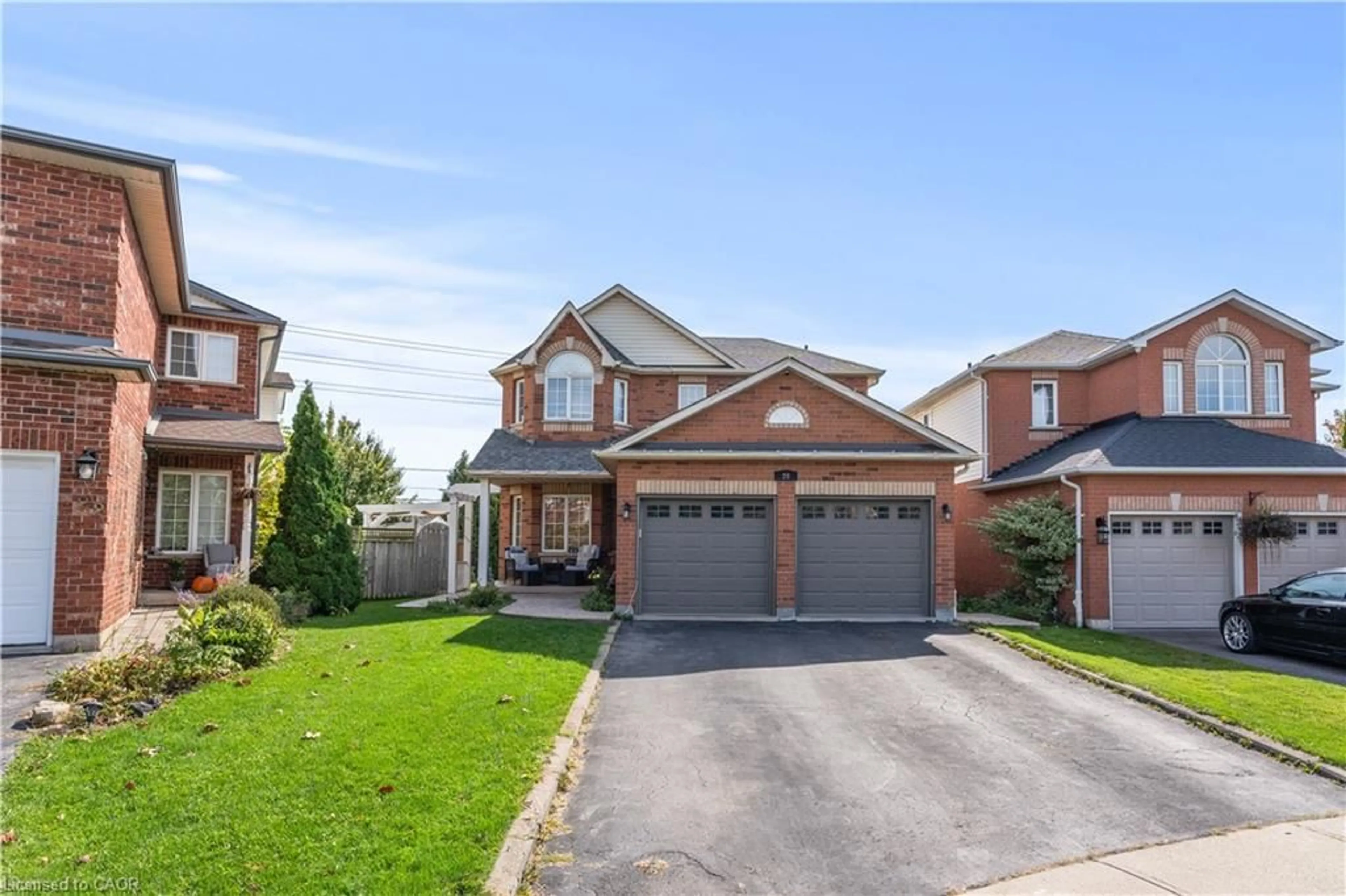 Home with brick exterior material, street for 20 Pentland Rd, Waterdown Ontario L0R 2H5