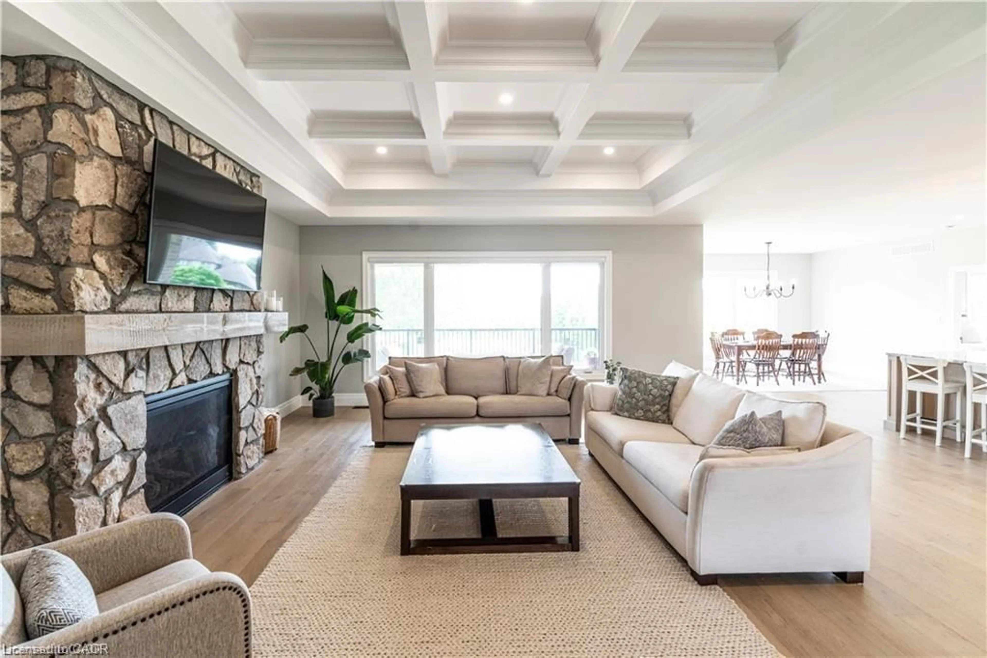 Living room with furniture, unknown for 21 Hudson Dr, Brantford Ontario N3T 0V6