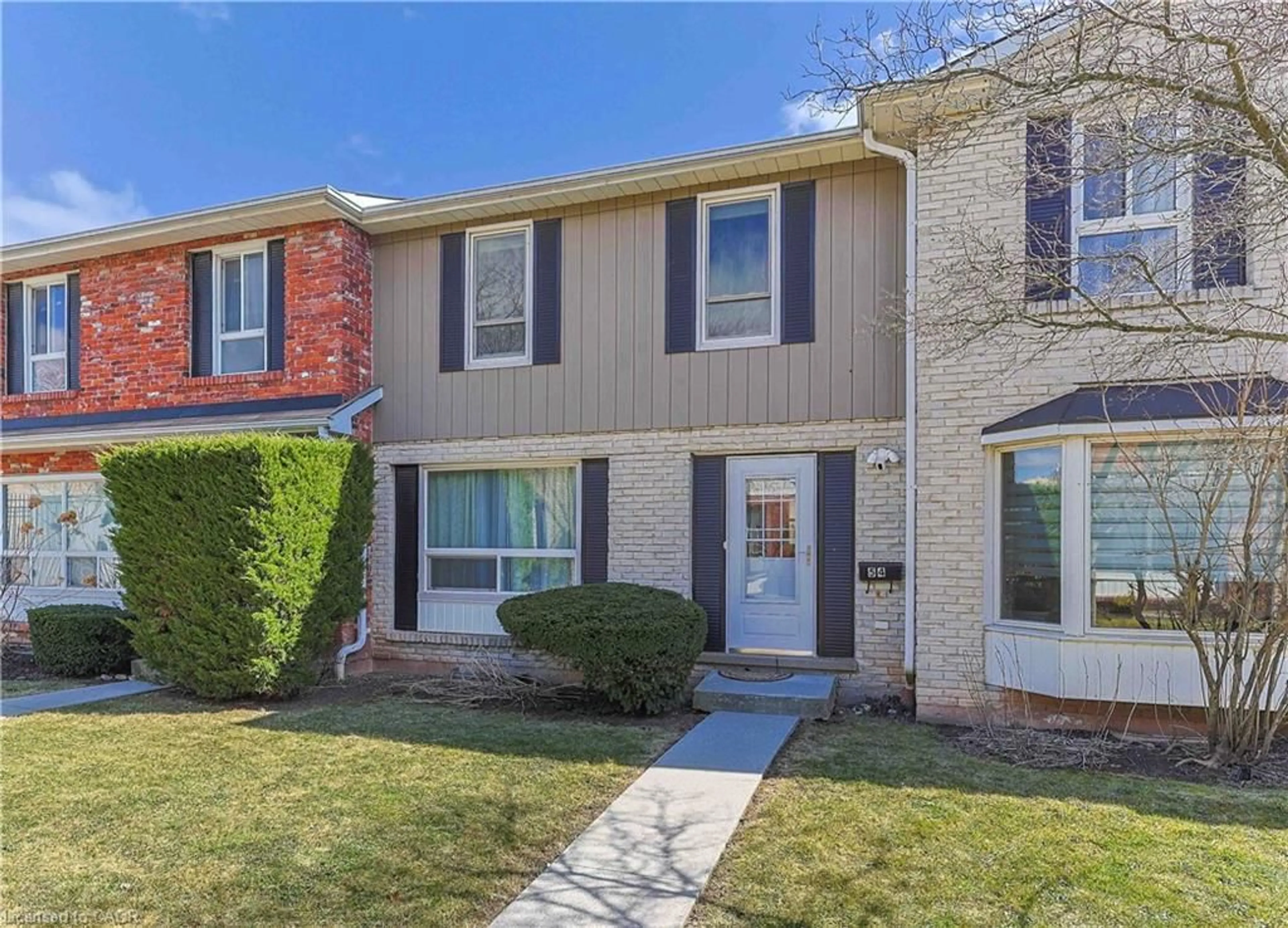 Home with brick exterior material, street for 5475 Lakeshore Rd #54, Burlington Ontario L7L 1E1