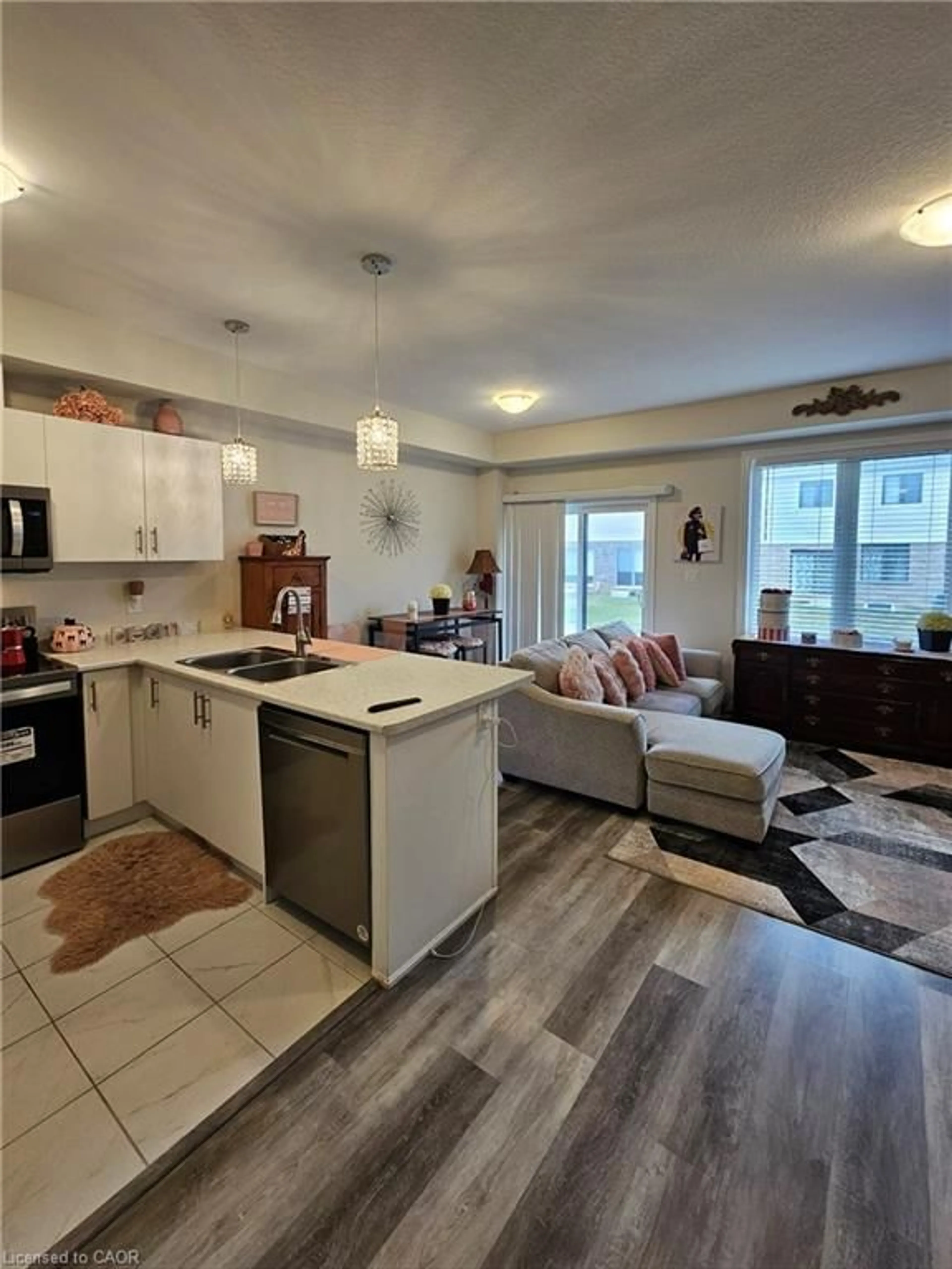 Open concept kitchen, unknown for 9 Mia Dr, Hamilton Ontario L9B 0K1