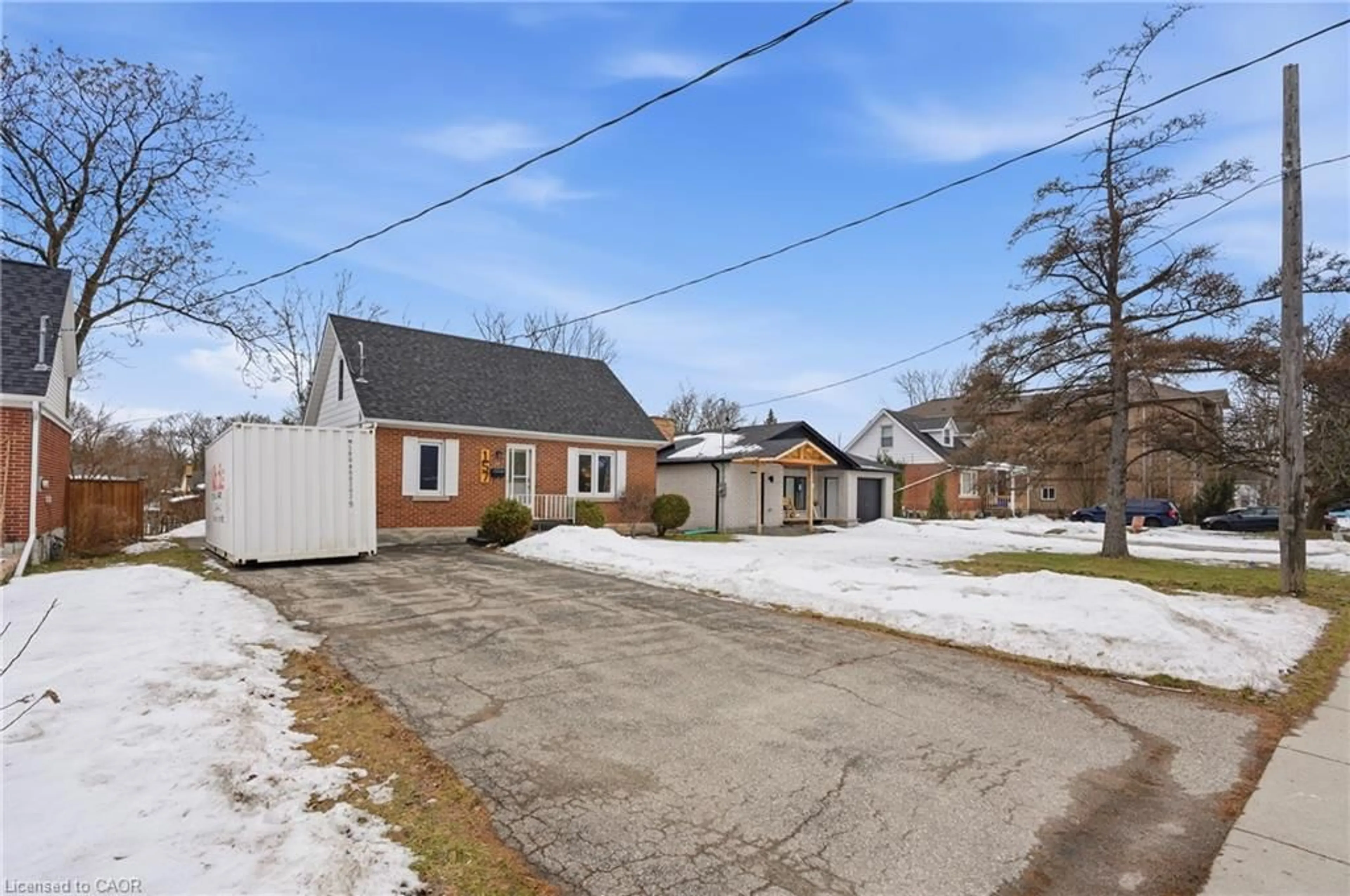 A pic from outside/outdoor area/front of a property/back of a property/a pic from drone, street for 157 Bridgeport Rd, Waterloo Ontario N2J 2K3