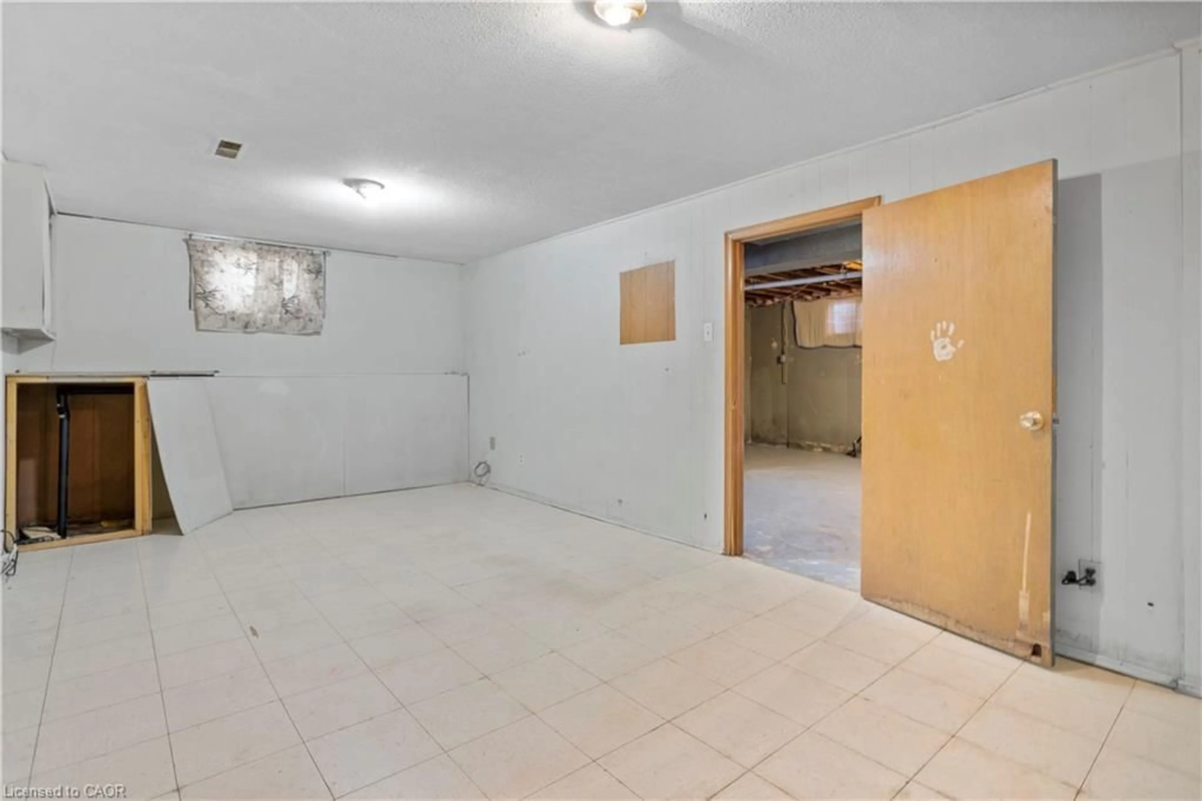 A pic of a room for 205 Boullee St #26, London Ontario N5Y 1T9