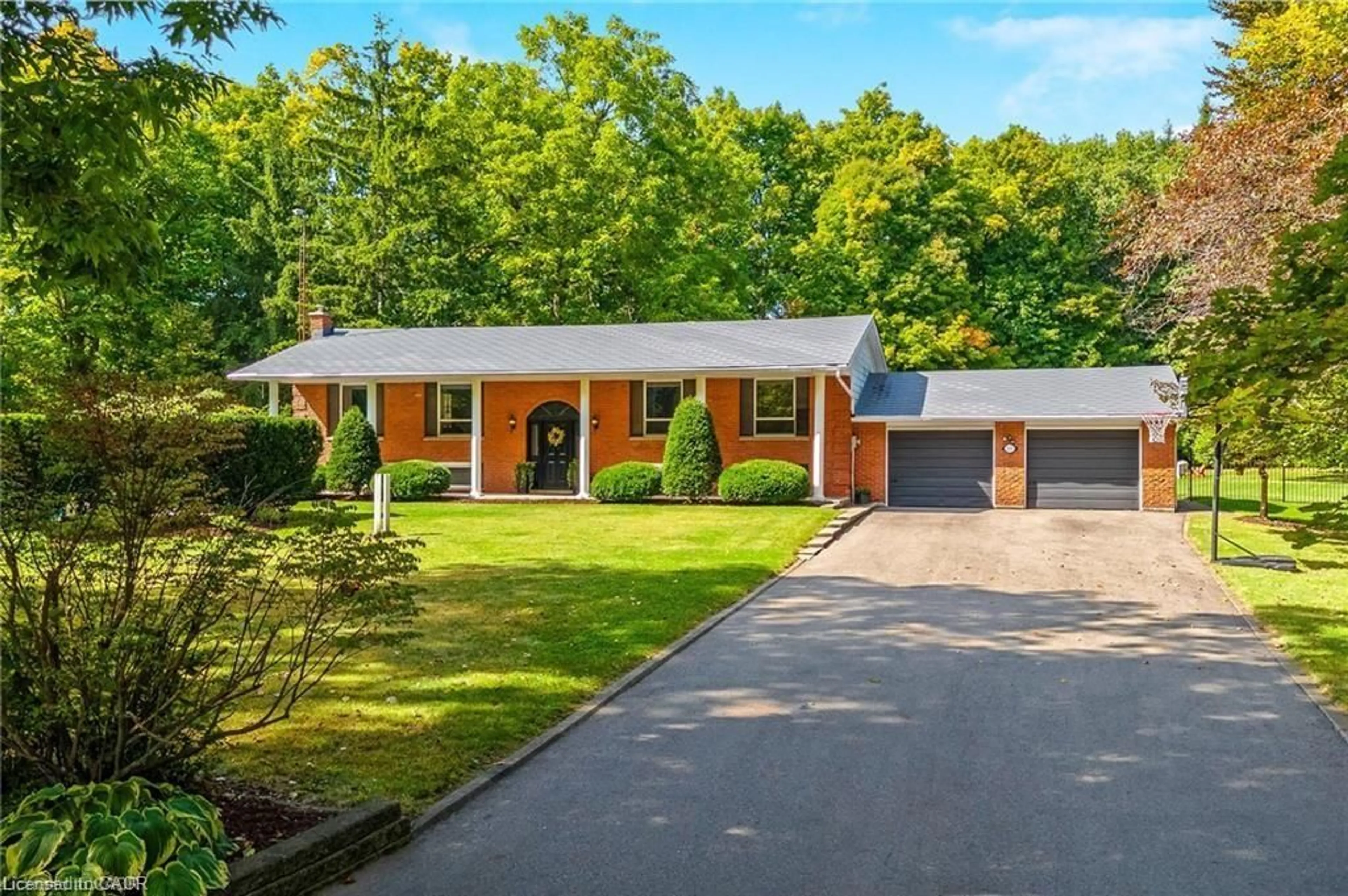 A pic from outside/outdoor area/front of a property/back of a property/a pic from drone, street for 2157 8 Sideroad, Burlington Ontario L7P 0M4