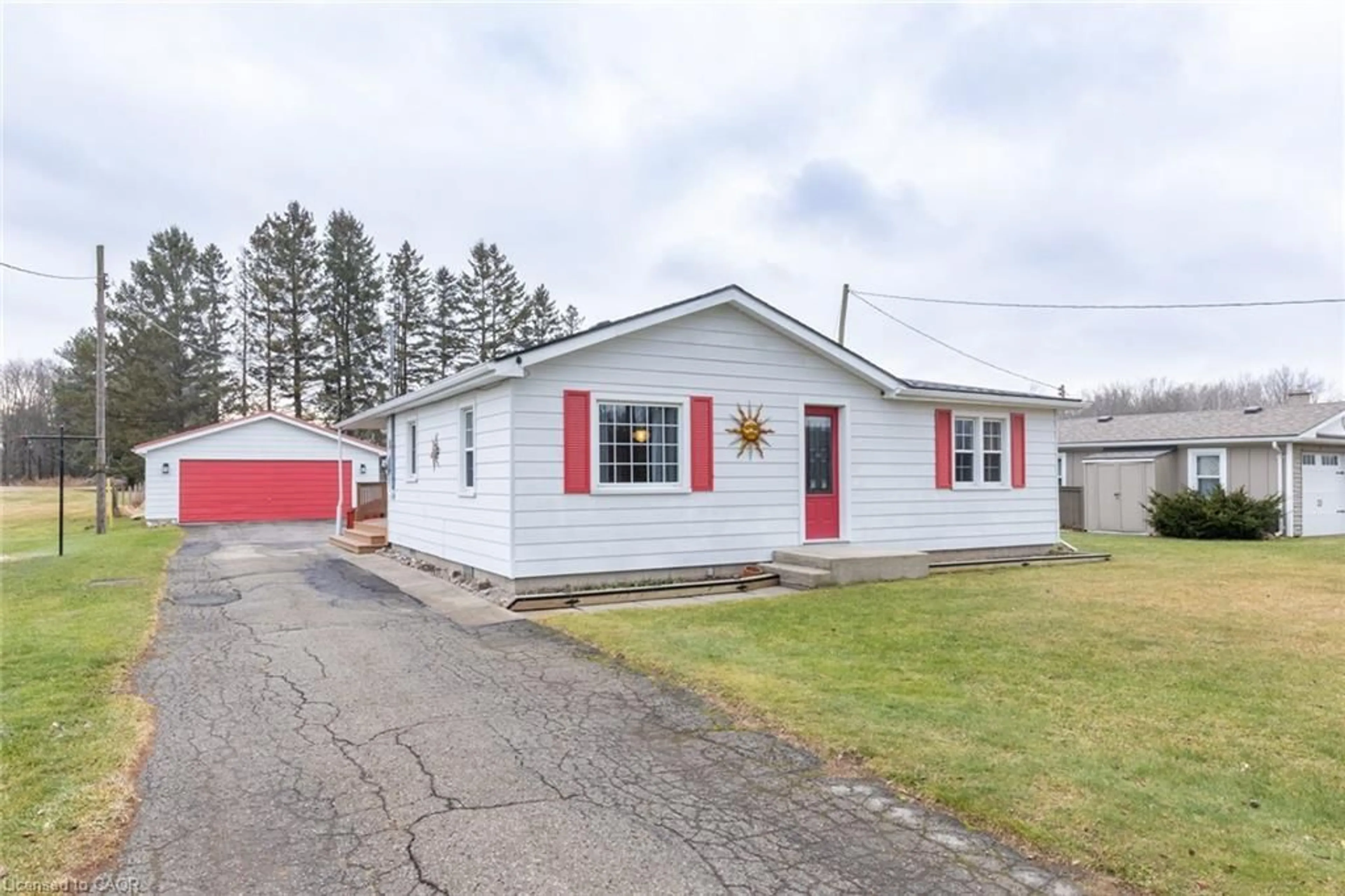 Home with vinyl exterior material, street for 922 Charlotteville Rd 8, Simcoe Ontario N3Y 4K5