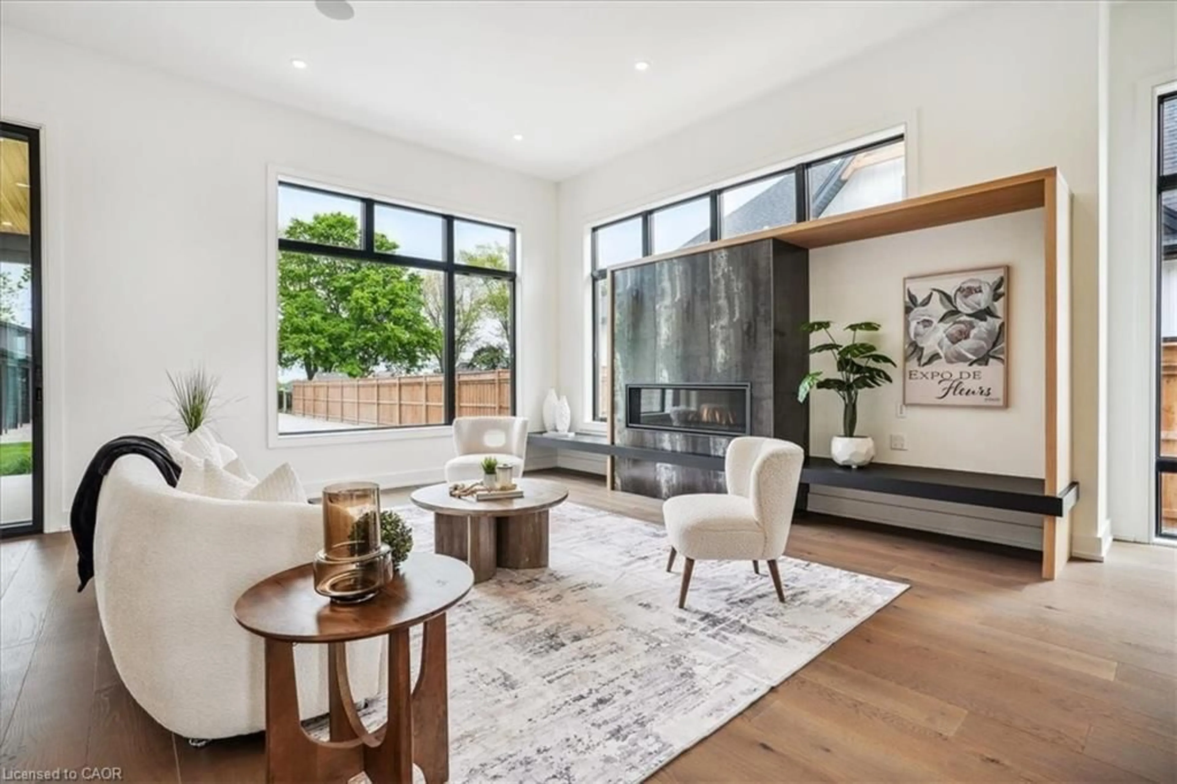 Living room with furniture, unknown for 1613G Lookout St, Fonthill Ontario L3E 0V2