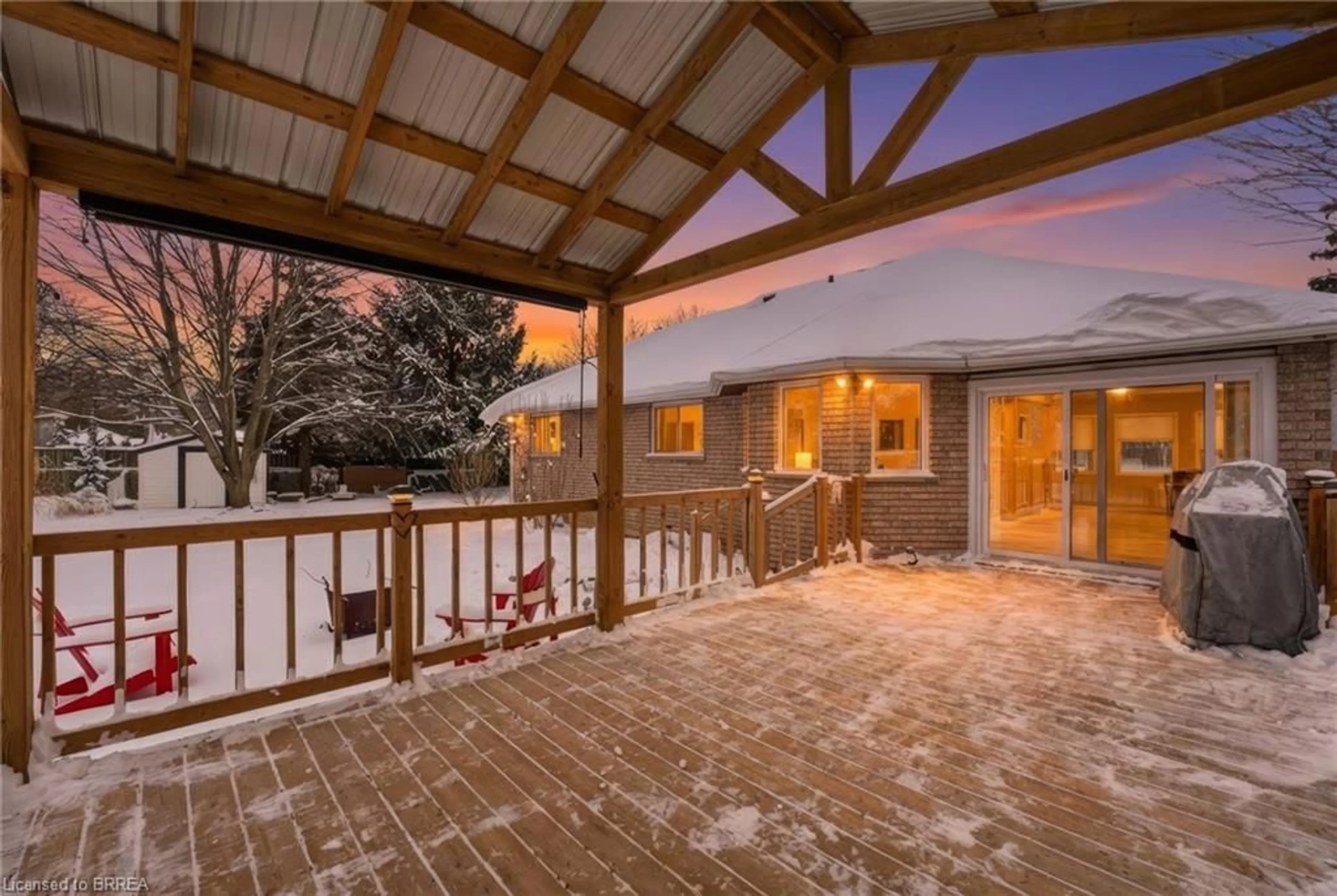 Patio, unknown for 270 Talbot St, Courtland Ontario N0J 1E0