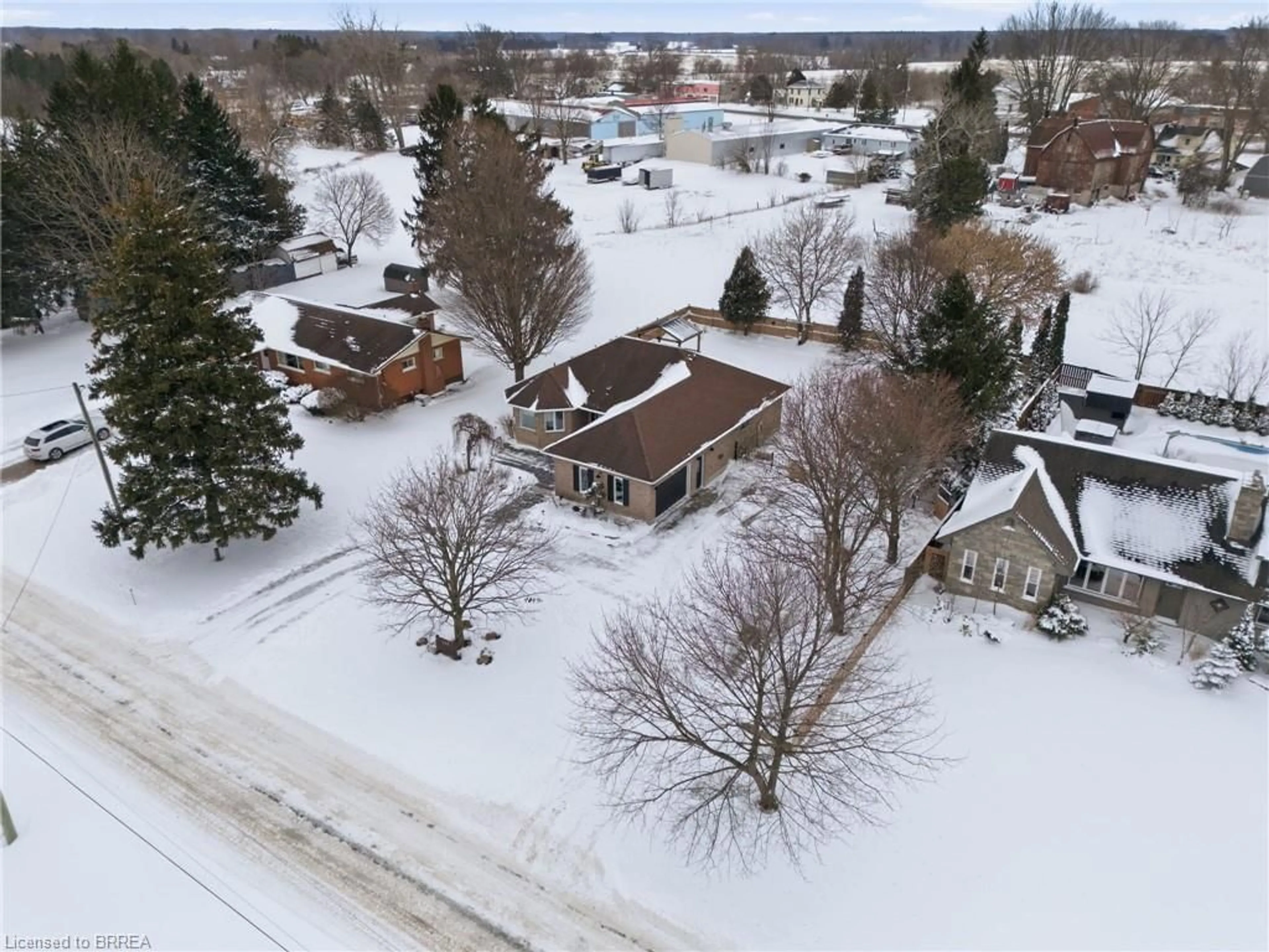 A pic from outside/outdoor area/front of a property/back of a property/a pic from drone, street for 270 Talbot St, Courtland Ontario N0J 1E0
