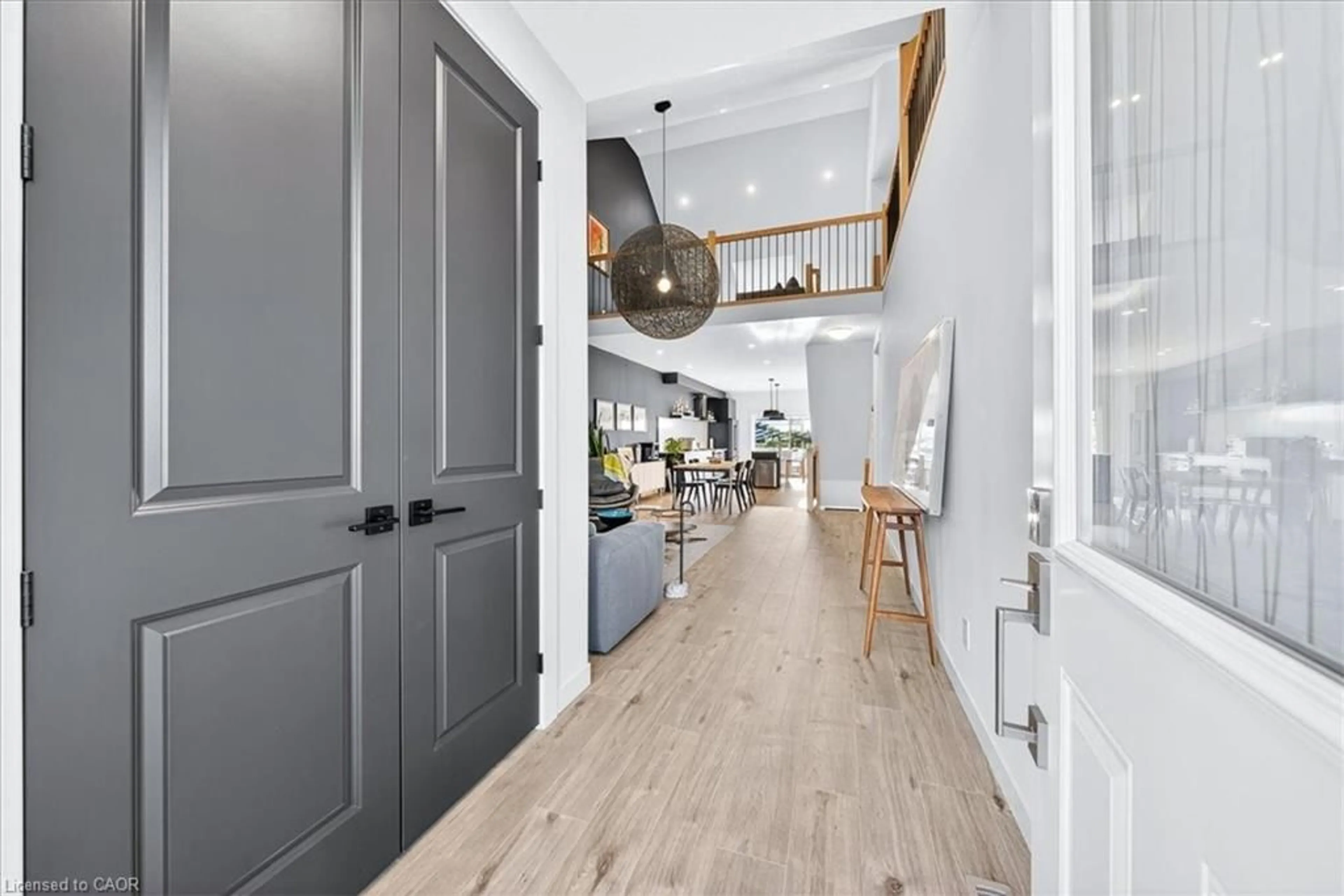 Indoor entryway for 744 Nelson St #9, Port Dover Ontario N0A 1N0