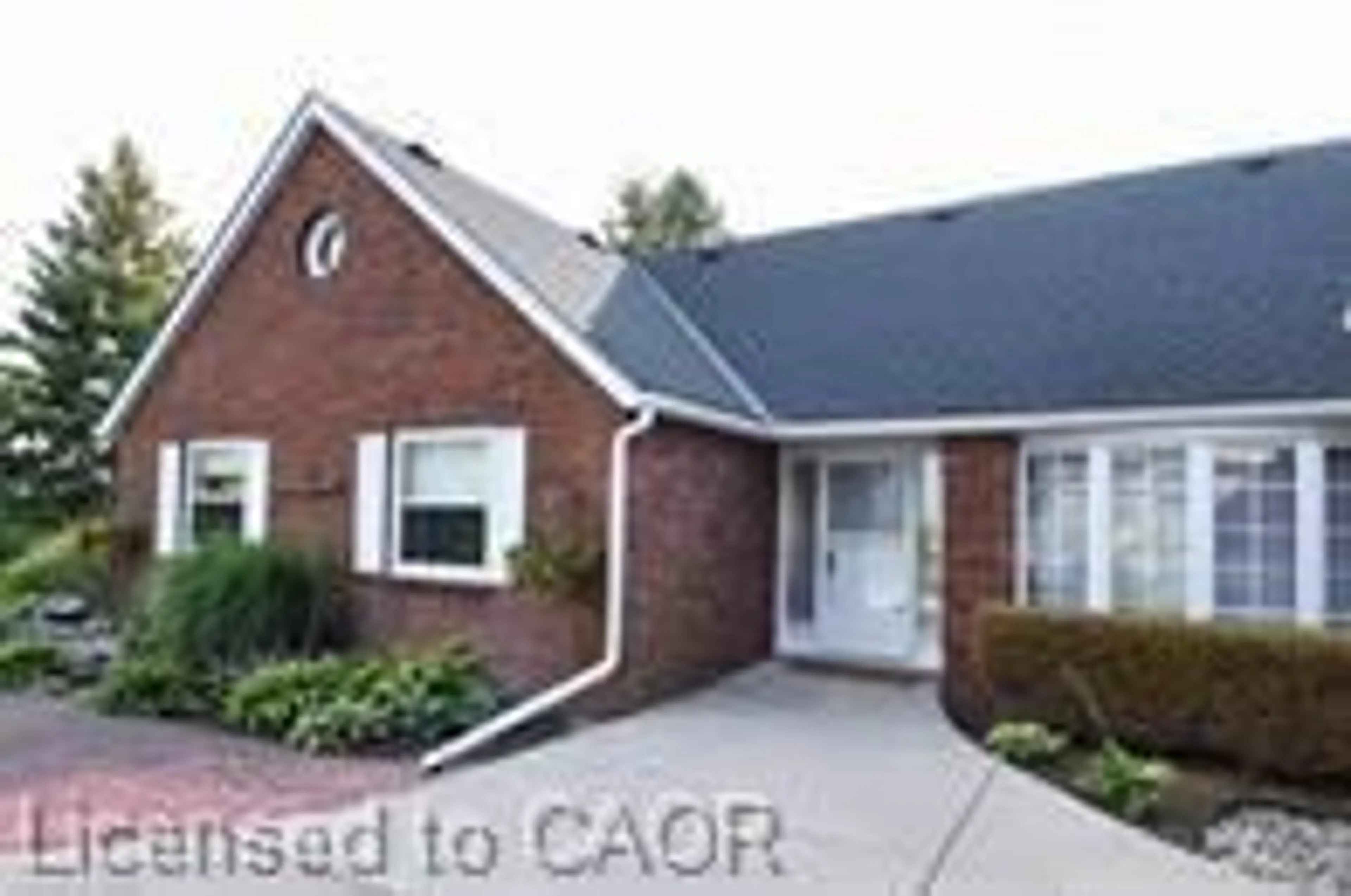 Home with brick exterior material, street for 1284 Highway 54, Caledonia Ontario N3W 1V9