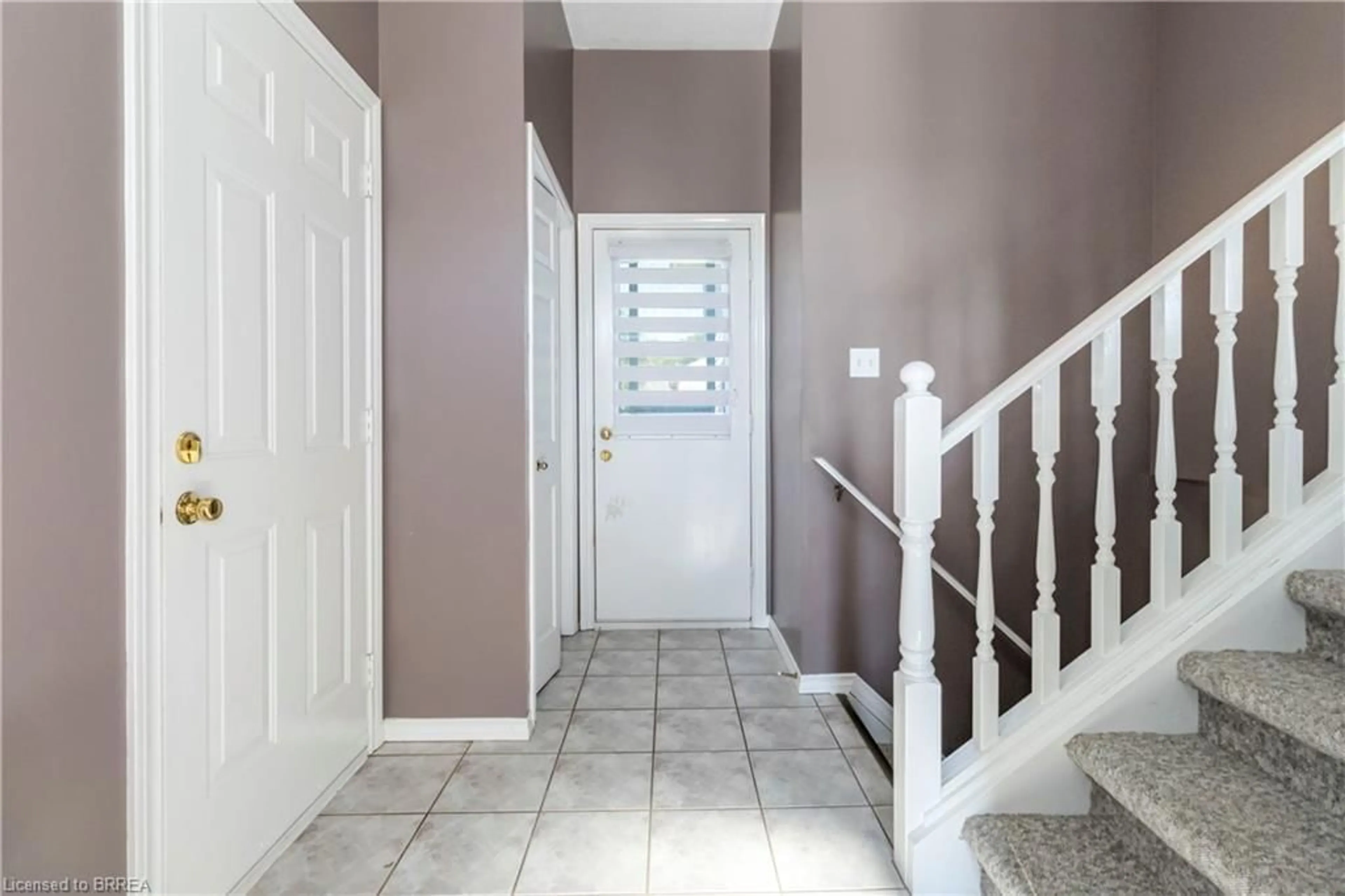 Indoor entryway for 5 Cork Cres, Brantford Ontario N3V 1E3