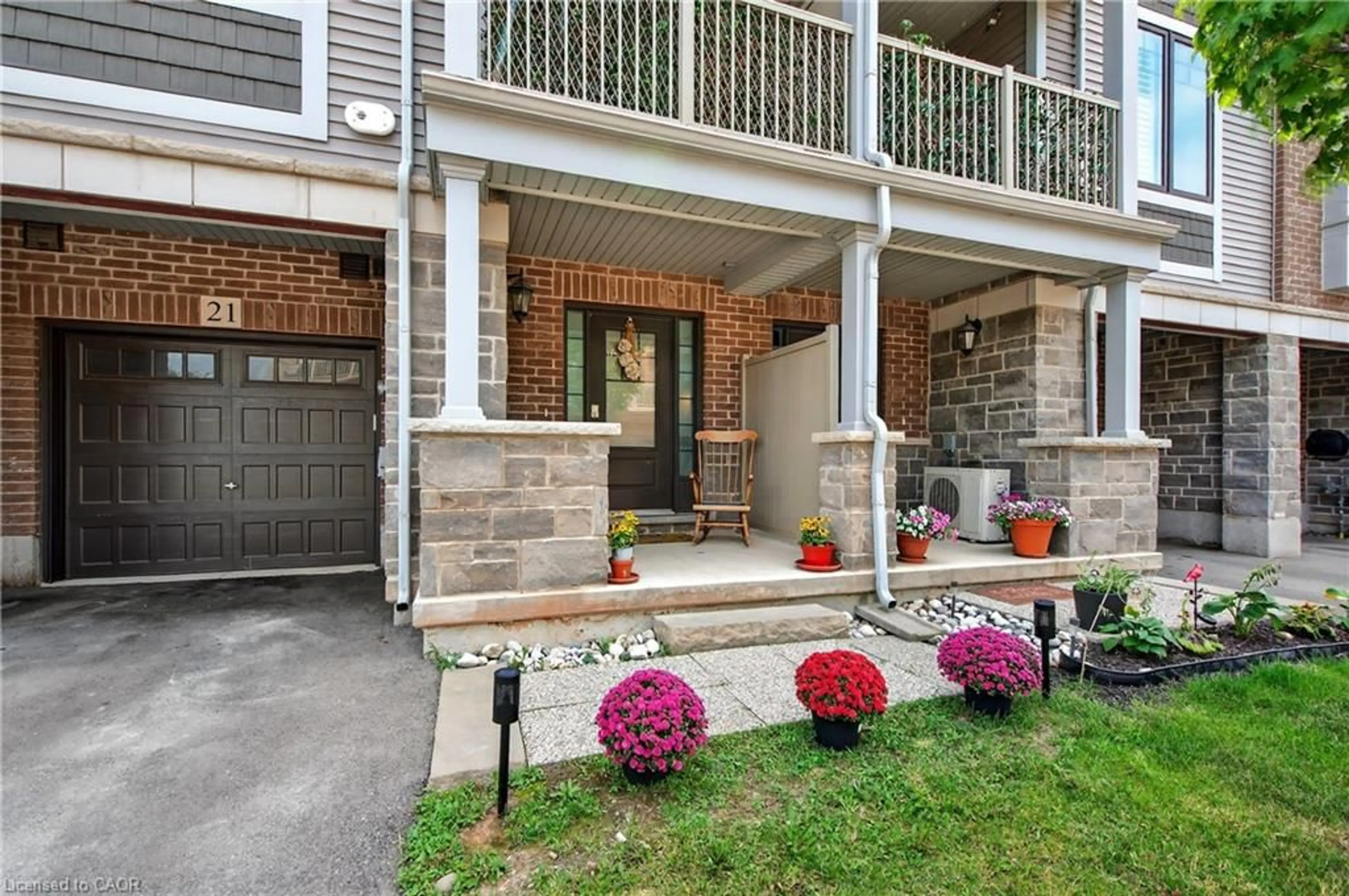 Patio, street for 288 Glover Rd #21, Stoney Creek Ontario L8E 5H6