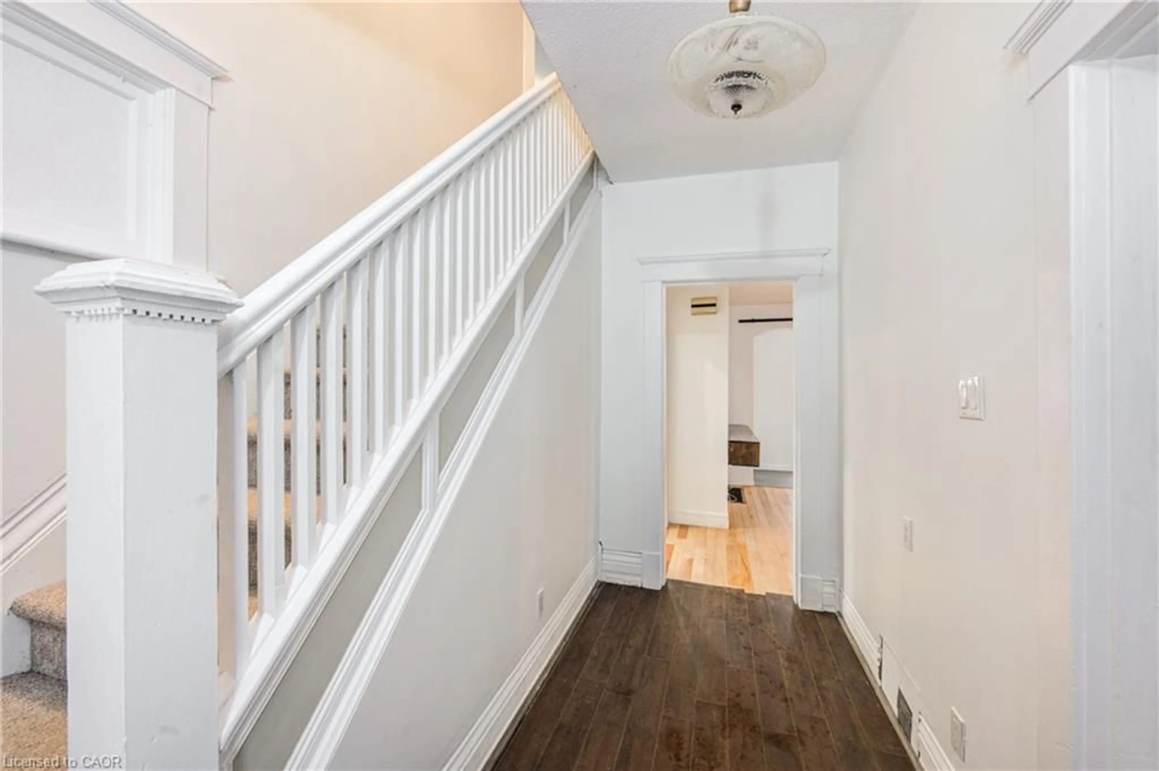 Unknown for 114 George St, Ingersoll Ontario N5C 1Y9