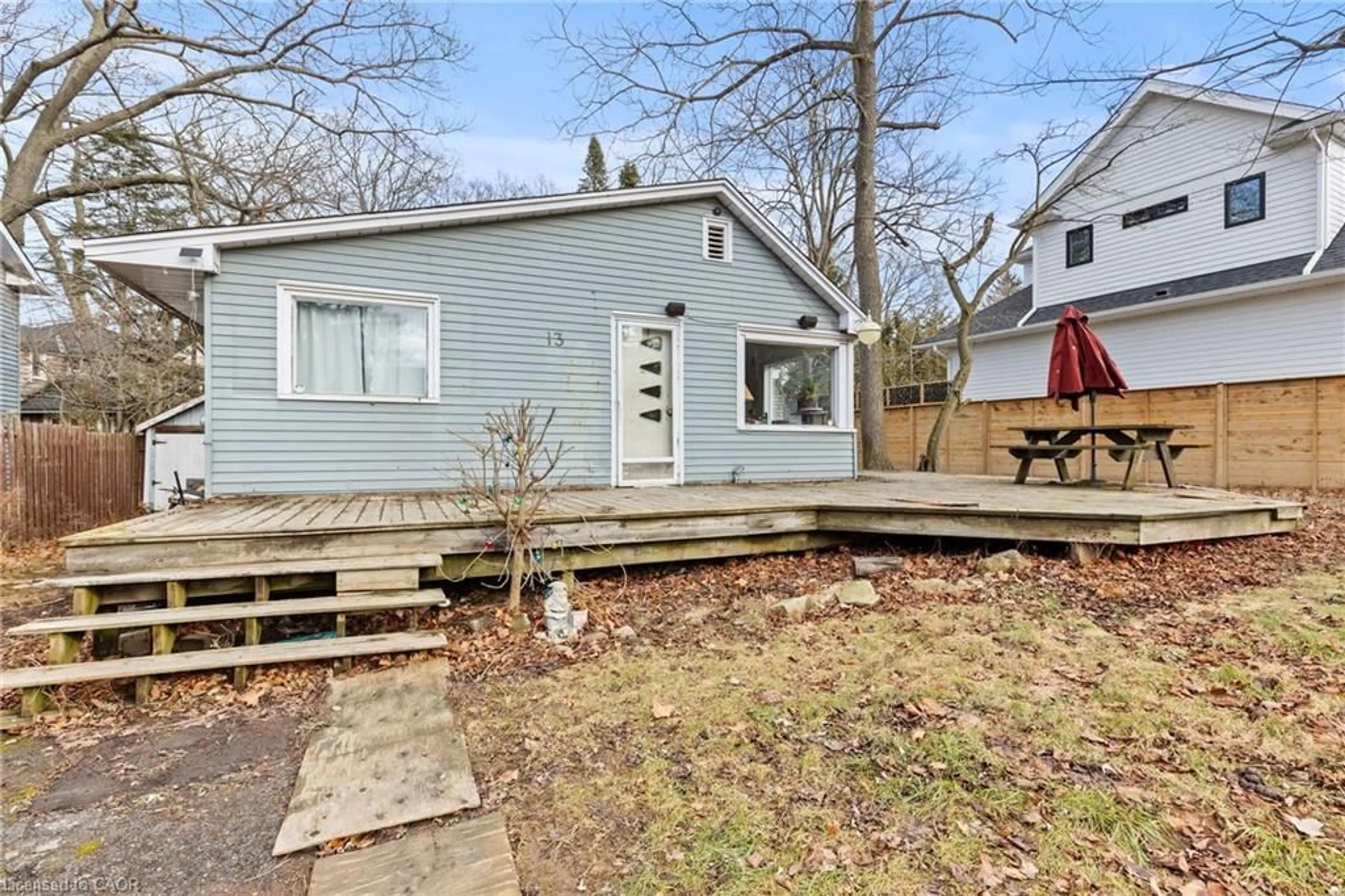 Patio, street for 13 Wilberforce Ave, Niagara-on-the-Lake Ontario L0S 1J0